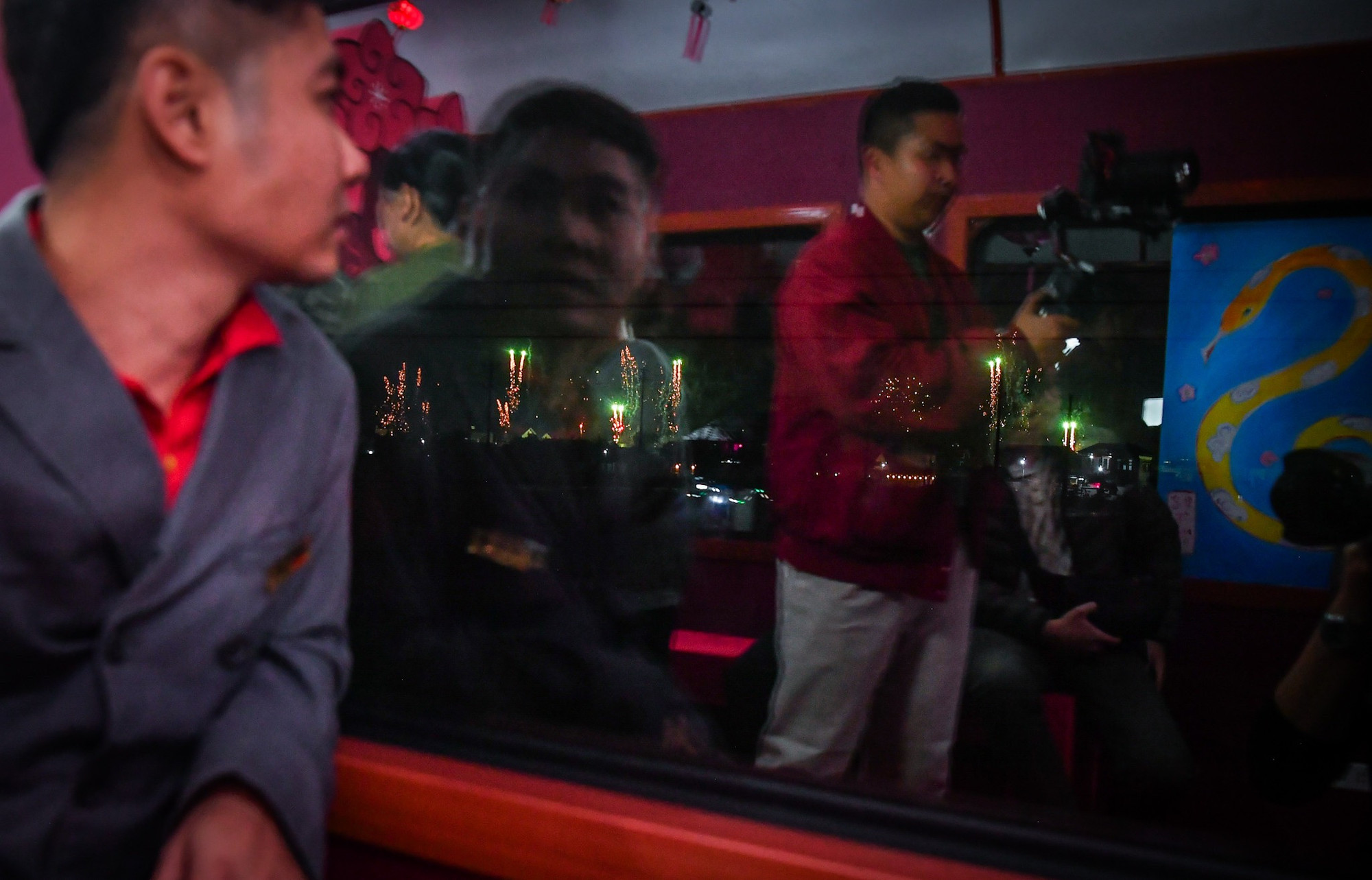 Chuyến tàu Mùa xuân làm cho những hành khách thêm ấm lòng và vơi đi cảm giác nhớ nhà, xa quê.