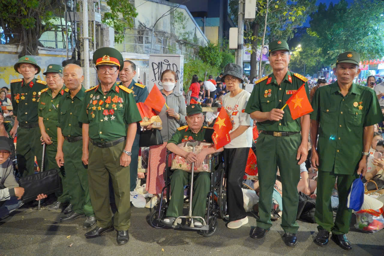 Lễ Kỷ niệm 50 năm Ngày Giải phóng miền nam, thống nhất đất nước ảnh 12 Lễ Kỷ niệm 50 năm Ngày Giải phóng miền nam, thống nhất đất nước ảnh 12