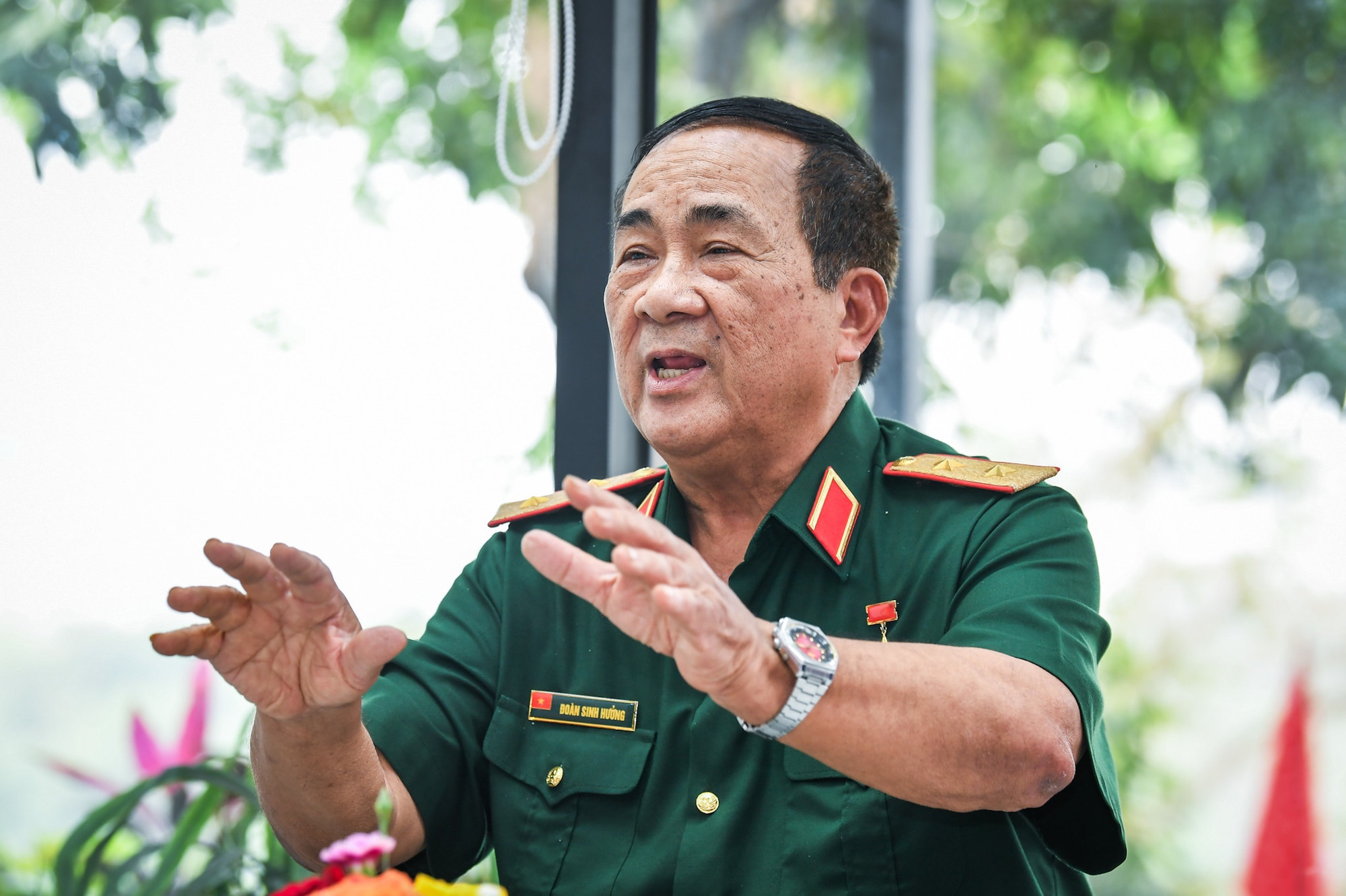 Trung tướng Đoàn Sinh Hưởng kể lại những ký ức hào hùng 50 năm về trước.