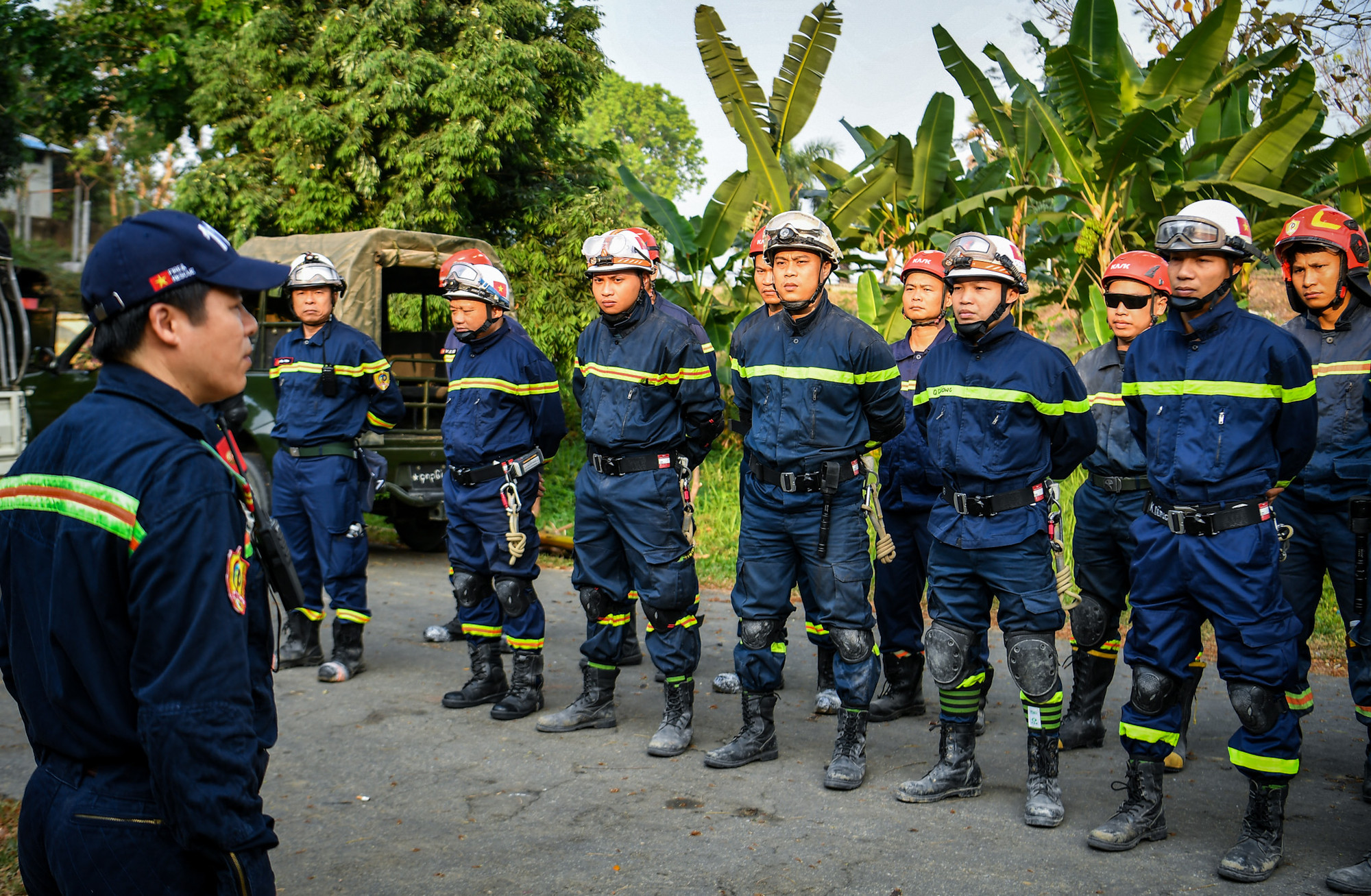 Đồng thời, Chỉ huy đoàn cũng sẽ lên kế hoạch phương án tác chiến và phân công nhiệm vụ cho ngày hôm nay.