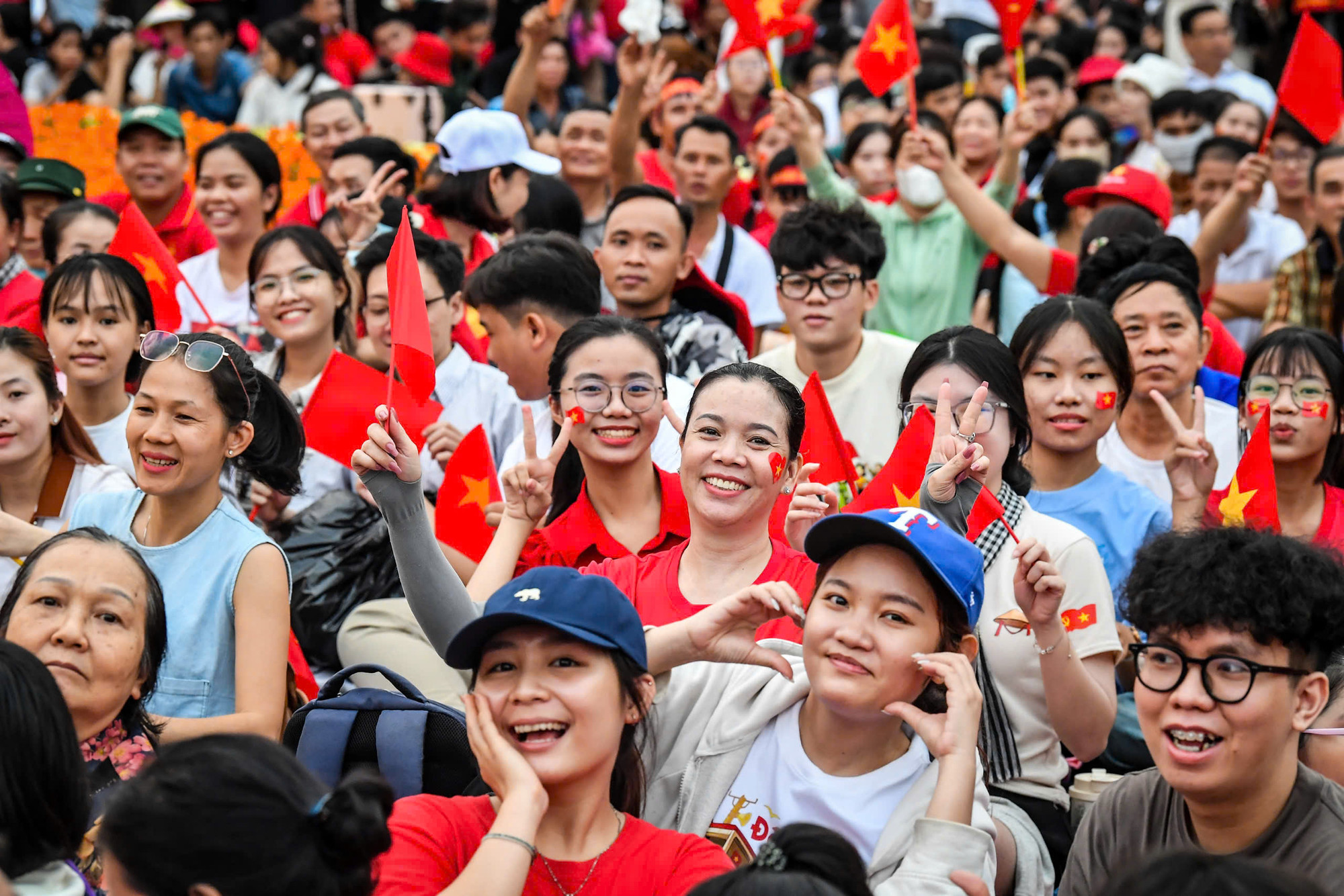 Lễ Kỷ niệm 50 năm Ngày Giải phóng miền nam, thống nhất đất nước ảnh 23 Lễ Kỷ niệm 50 năm Ngày Giải phóng miền nam, thống nhất đất nước ảnh 23