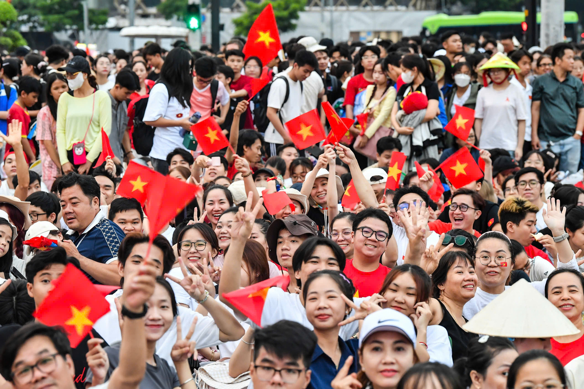 Lễ Kỷ niệm 50 năm Ngày Giải phóng miền nam, thống nhất đất nước ảnh 27 Lễ Kỷ niệm 50 năm Ngày Giải phóng miền nam, thống nhất đất nước ảnh 27