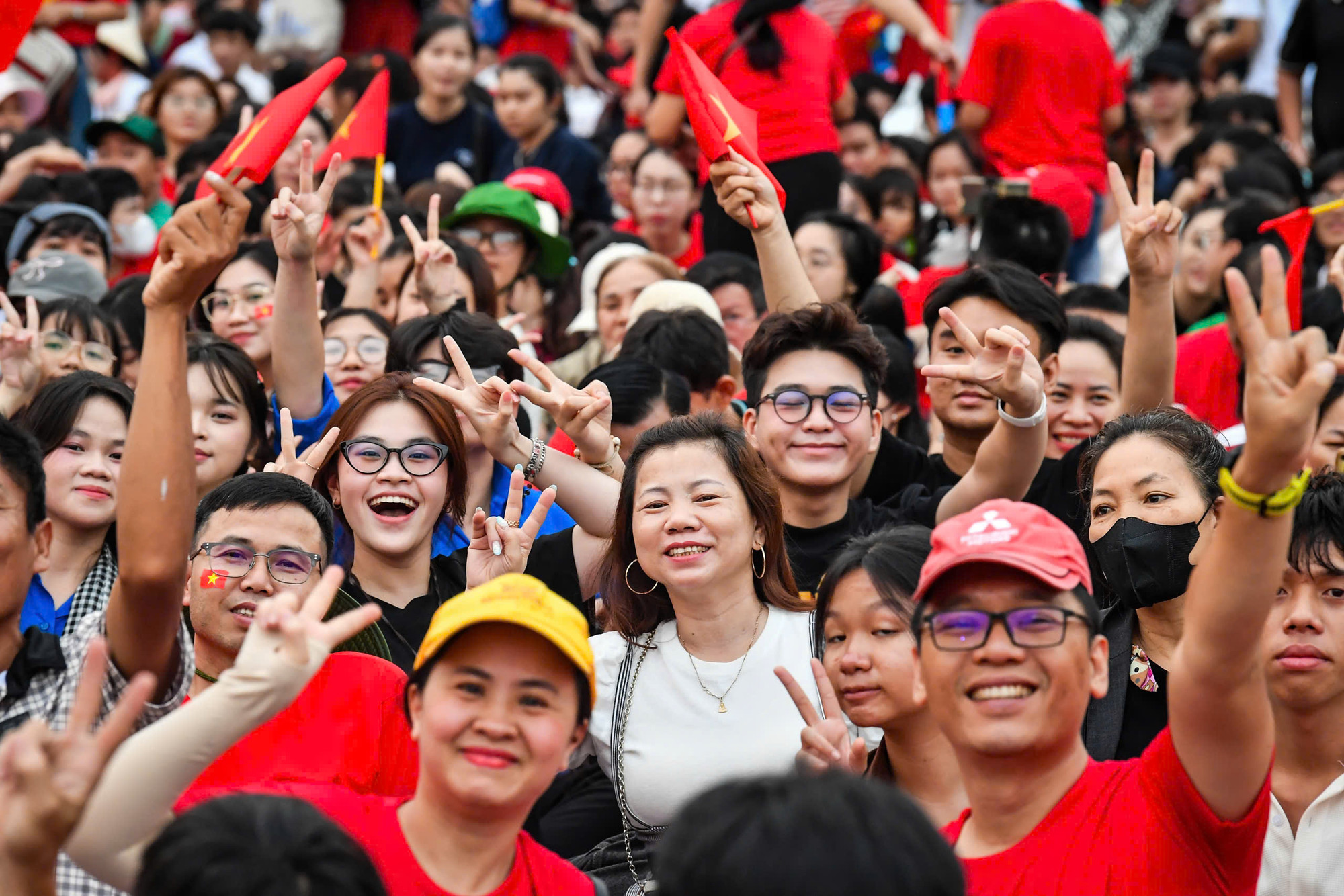 Lễ Kỷ niệm 50 năm Ngày Giải phóng miền nam, thống nhất đất nước ảnh 24 Lễ Kỷ niệm 50 năm Ngày Giải phóng miền nam, thống nhất đất nước ảnh 24