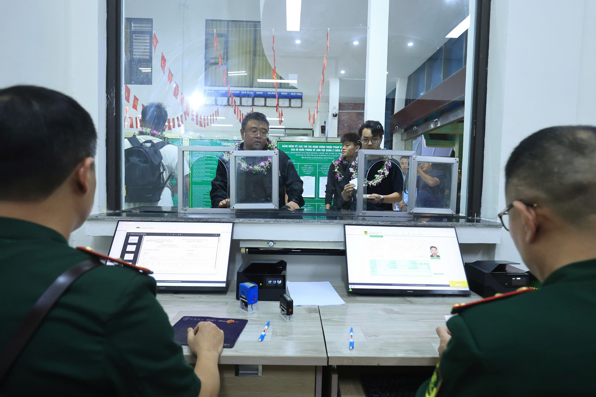 Thủ tục nhập cảnh được tiến hành nhanh chóng, thuận tiện.