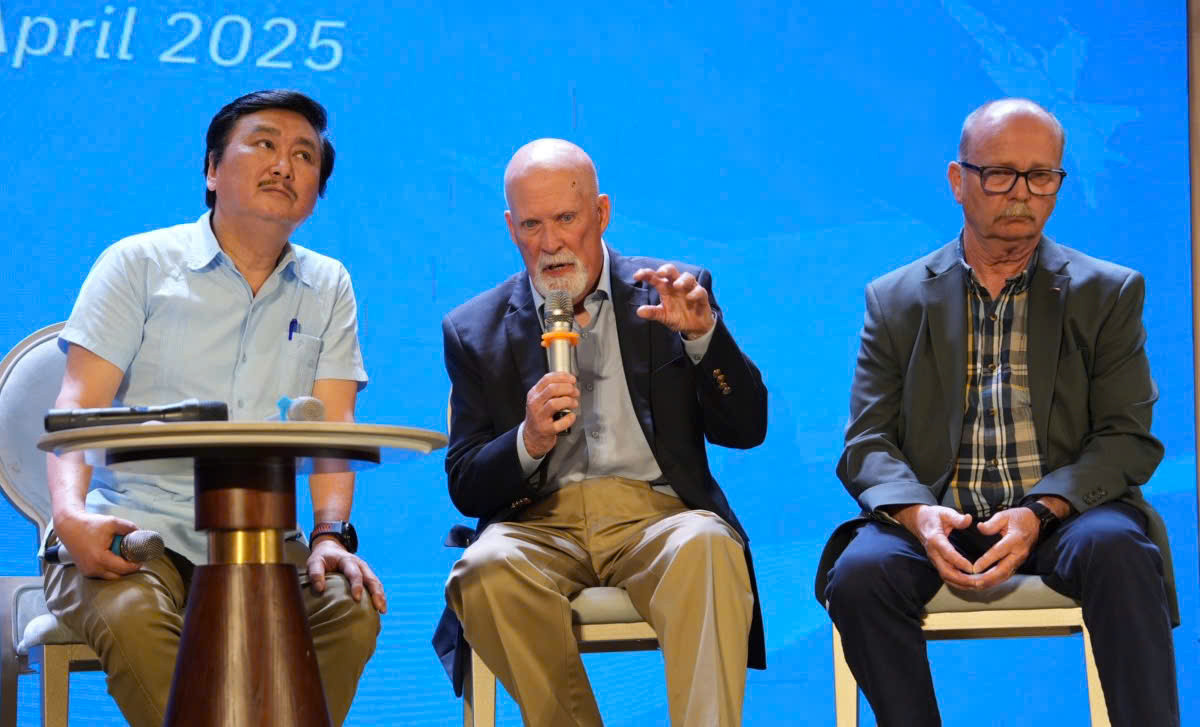 Cựu phi công F4 Wade Hubbard chia sẻ về trận không chiến ngày 26/5/1972. (ẢNH: HỒNG QUÂN) Cựu phi công F4 Wade Hubbard chia sẻ về trận không chiến ngày 26/5/1972. (ẢNH: HỒNG QUÂN)