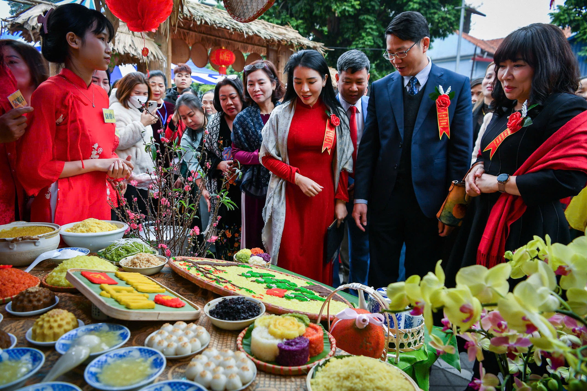 Tại lễ hội, các đại biểu cũng đã tham quan, chấm điểm các tác phẩm của các chi hội.