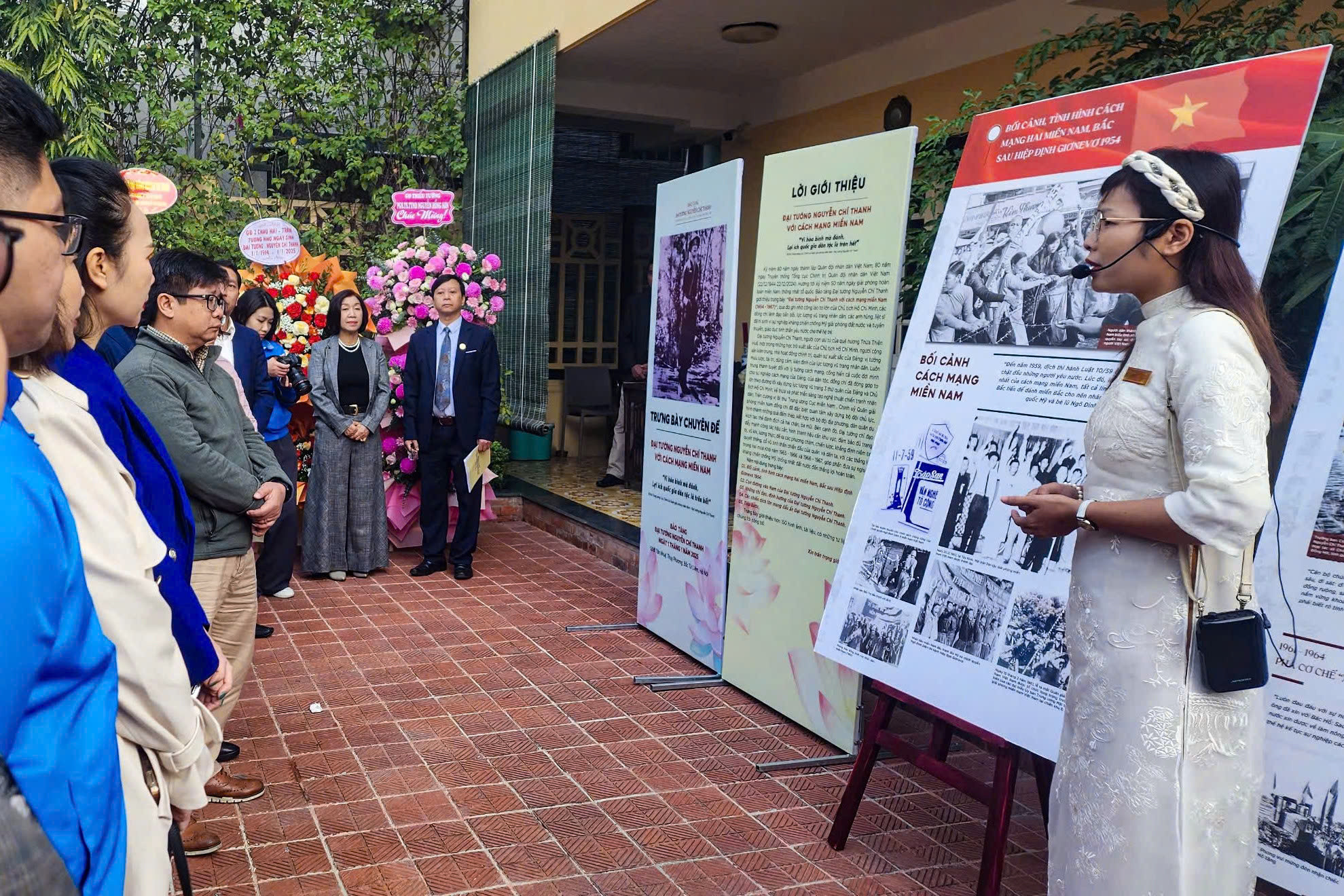 Đông đảo công chúng tới tham dự sự kiện.