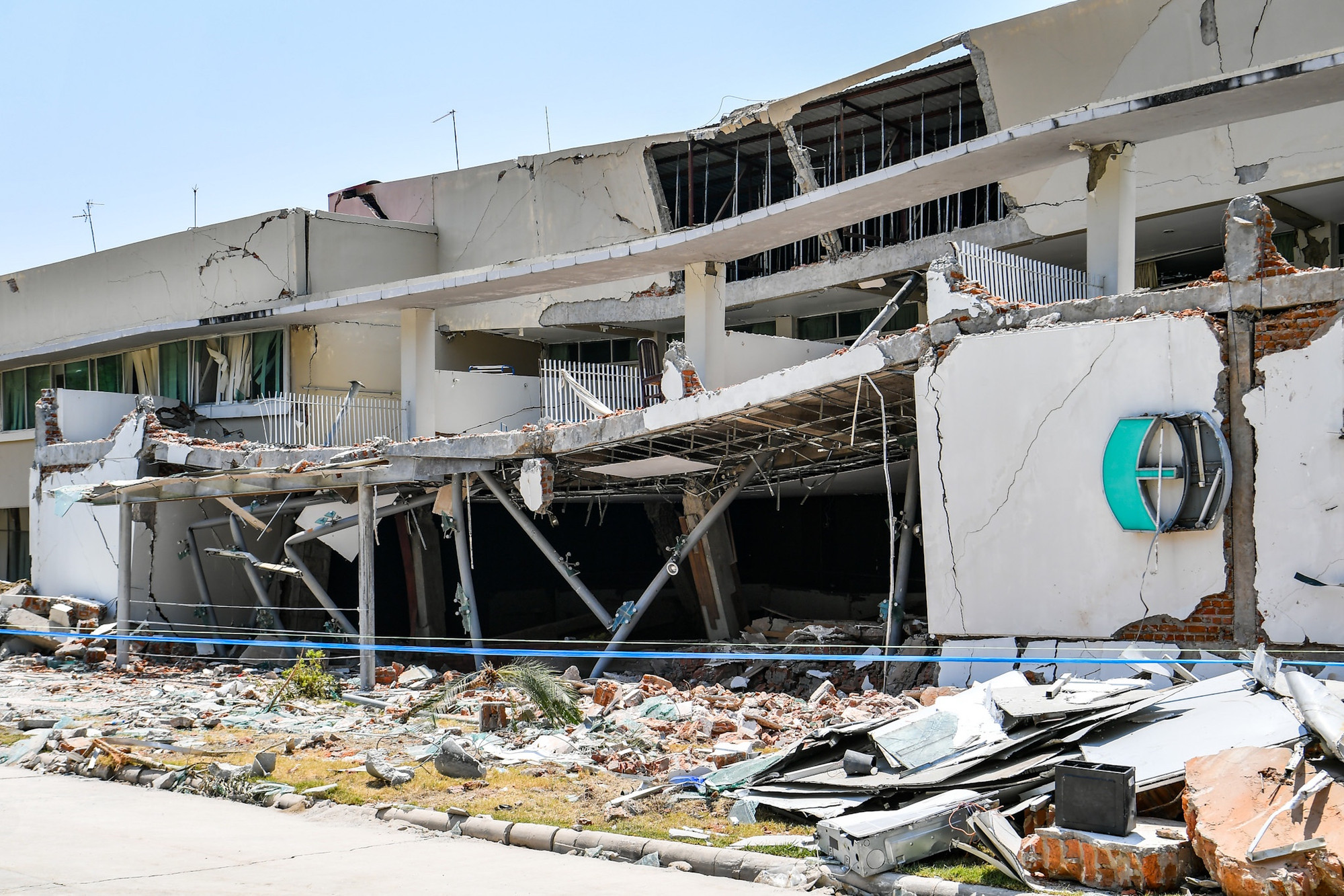 [Ảnh] Thủ đô của Myanmar ngổn ngang sau đại địa chấn ảnh 8