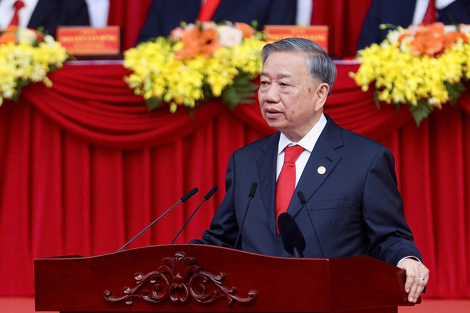 Mở đầu, Tổng Bí thư Tô Lâm đọc diễn văn tại Lễ kỷ niệm, diễu binh, diễu hành 50 năm Ngày Giải phóng miền nam, thống nhất đất nước (30/4/1975-30/4/2025). Mở đầu, Tổng Bí thư Tô Lâm đọc diễn văn tại Lễ kỷ niệm, diễu binh, diễu hành 50 năm Ngày Giải phóng miền nam, thống nhất đất nước (30/4/1975-30/4/2025).