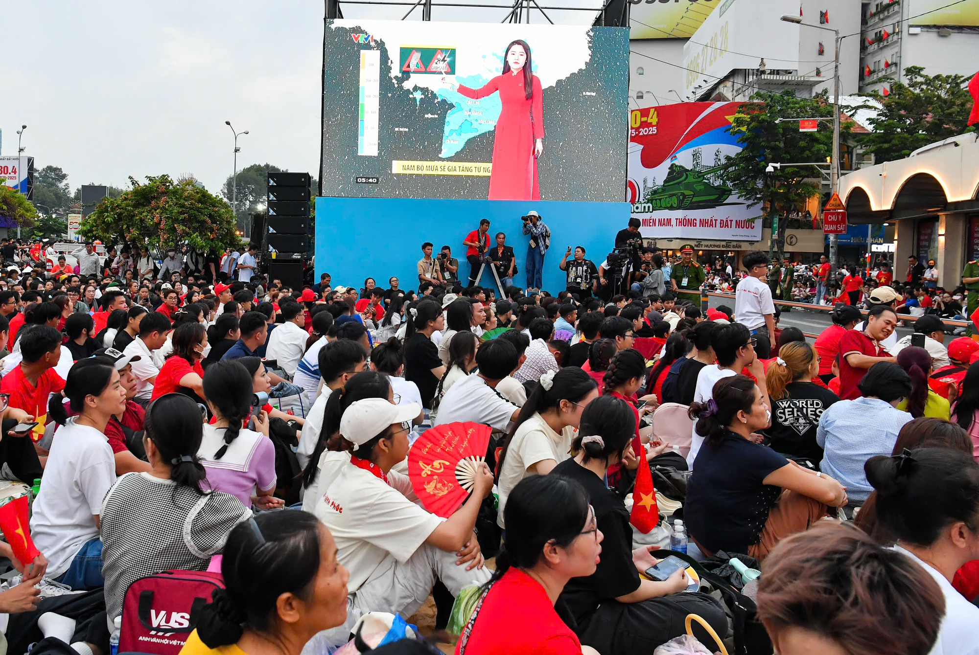 Lễ Kỷ niệm 50 năm Ngày Giải phóng miền nam, thống nhất đất nước ảnh 28 Lễ Kỷ niệm 50 năm Ngày Giải phóng miền nam, thống nhất đất nước ảnh 28