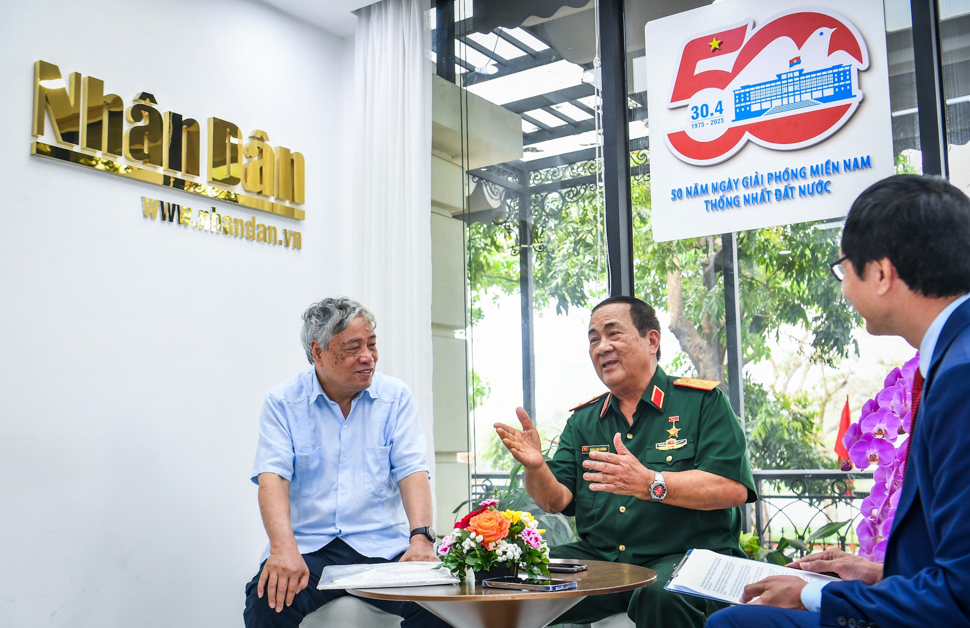 Quang cảnh buổi tọa đàm.