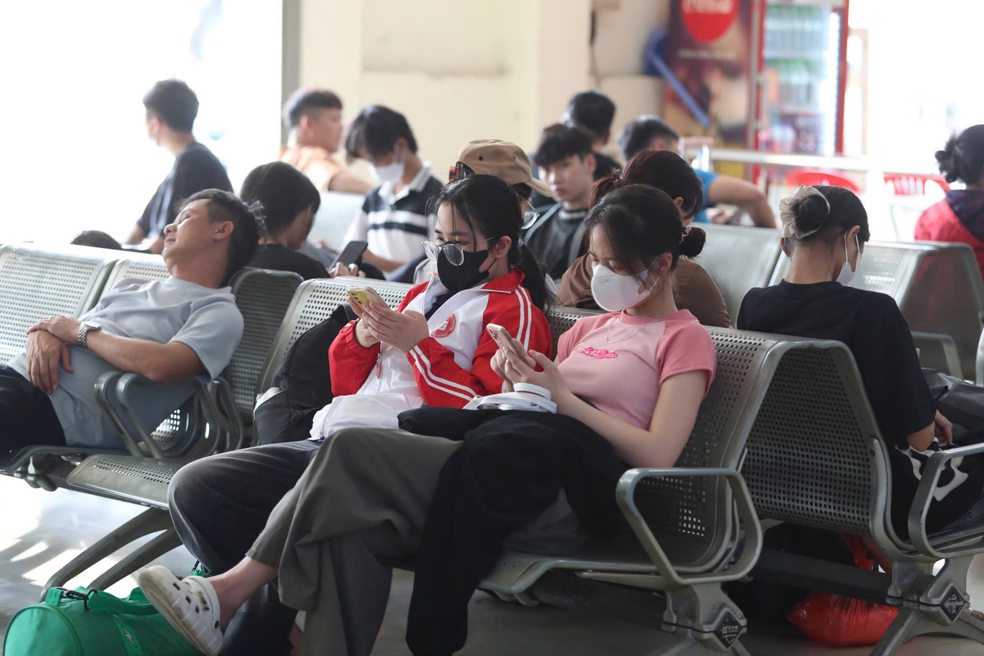 Nhiều người tỏ ra mệt mỏi...