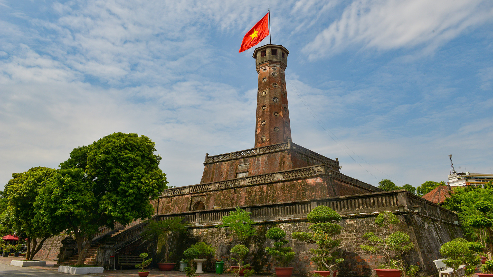 Cột cờ Hà Nội. (Ảnh: THẾ ĐẠI)