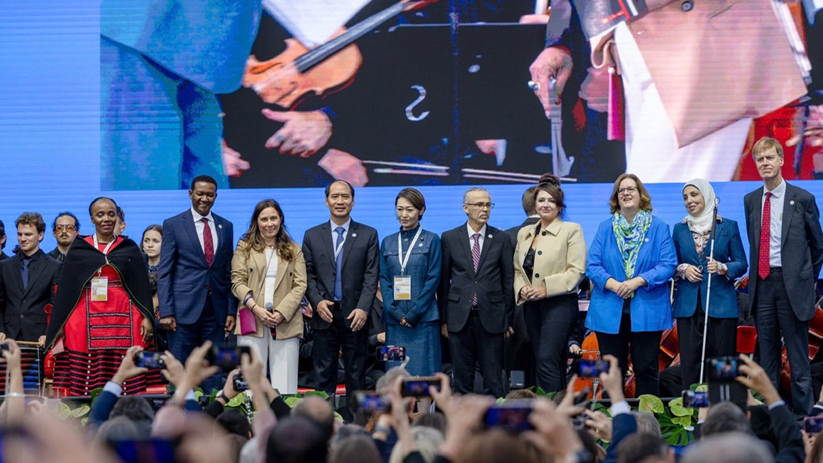 Thứ trưởng Nguyễn Văn Hồi cùng các đại biểu dự Hội nghị G7 về người khuyết tật tại Italia. (Ảnh: Molisa)