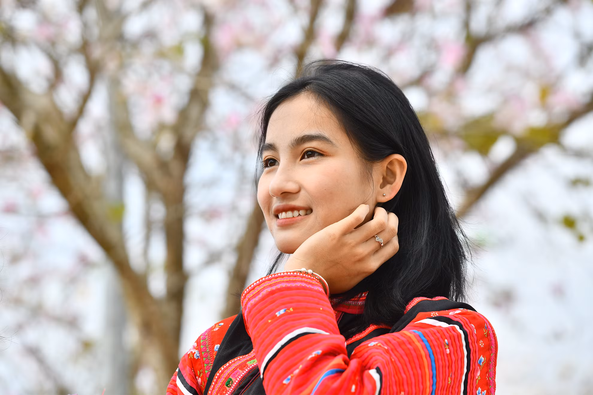 Vẻ đẹp dịu dàng của nữ sinh Trường phổ thông Dân tộc nội trú tỉnh Điện Biên.