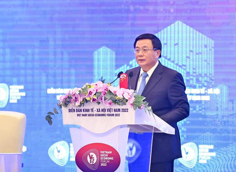 Giám đốc Học viện Chính trị Quốc gia Hồ Chí Minh, Chủ tịch Hội đồng Lý luận Trung ương Nguyễn Xuân Thắng phát biểu đề dẫn, gợi ý một số nội dung của diễn đàn.