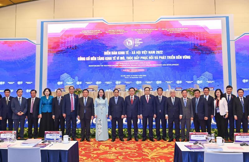 Thủ tướng Phạm Minh Chính, Chủ tịch Quốc hội Vương Đình Huệ với các đại biểu dự Phiên khai mạc.