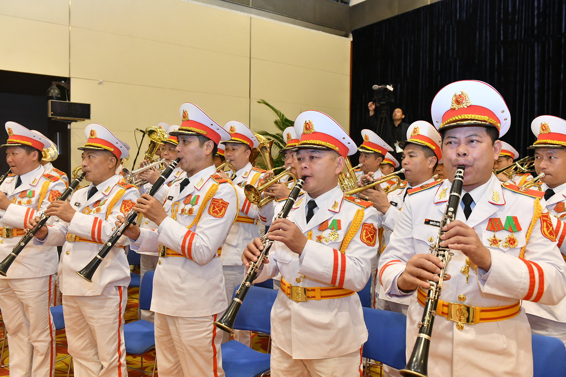 Đoàn Quân nhạc tại cuộc gặp gỡ.