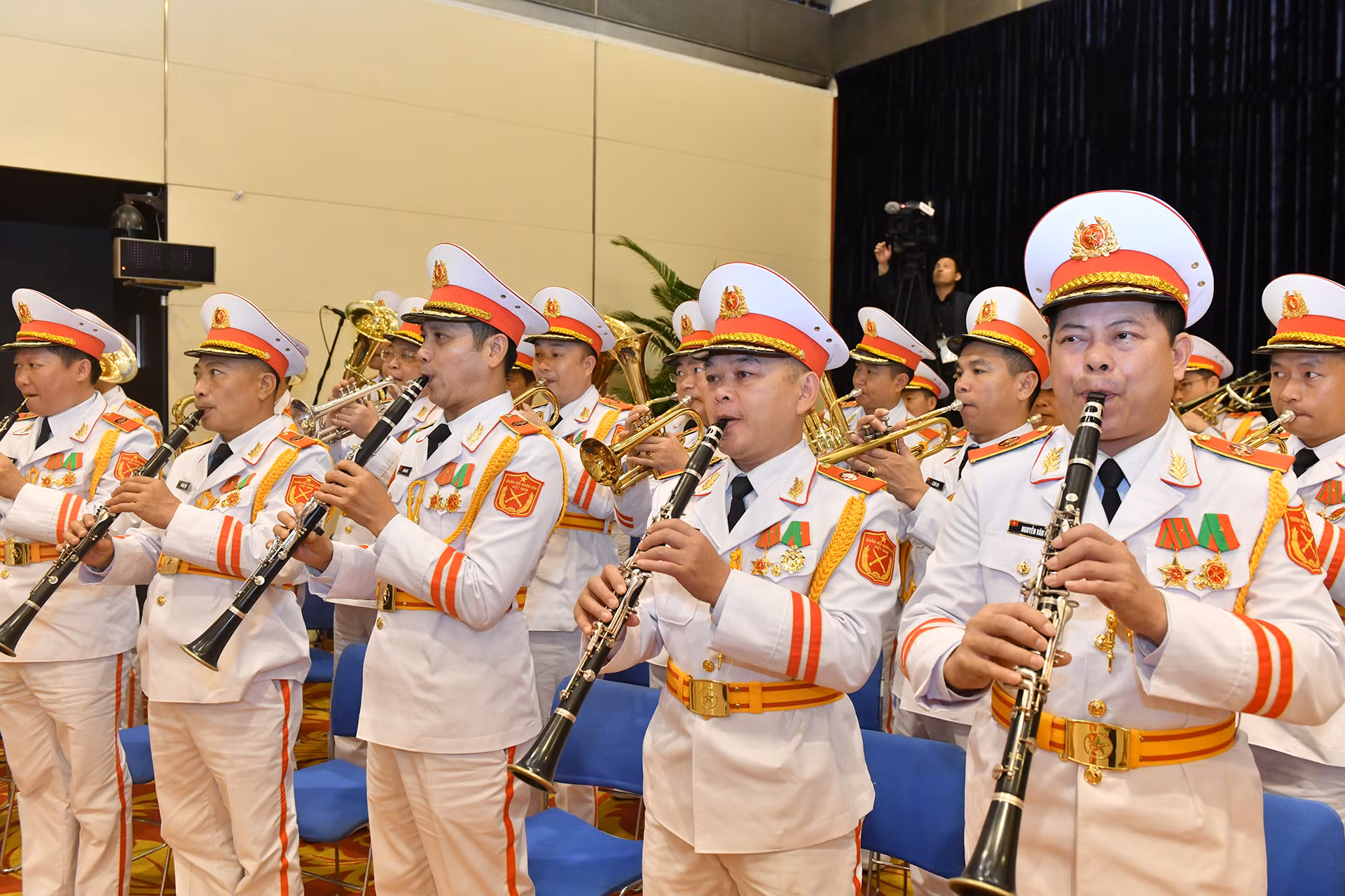 Đoàn Quân nhạc tại cuộc gặp gỡ.