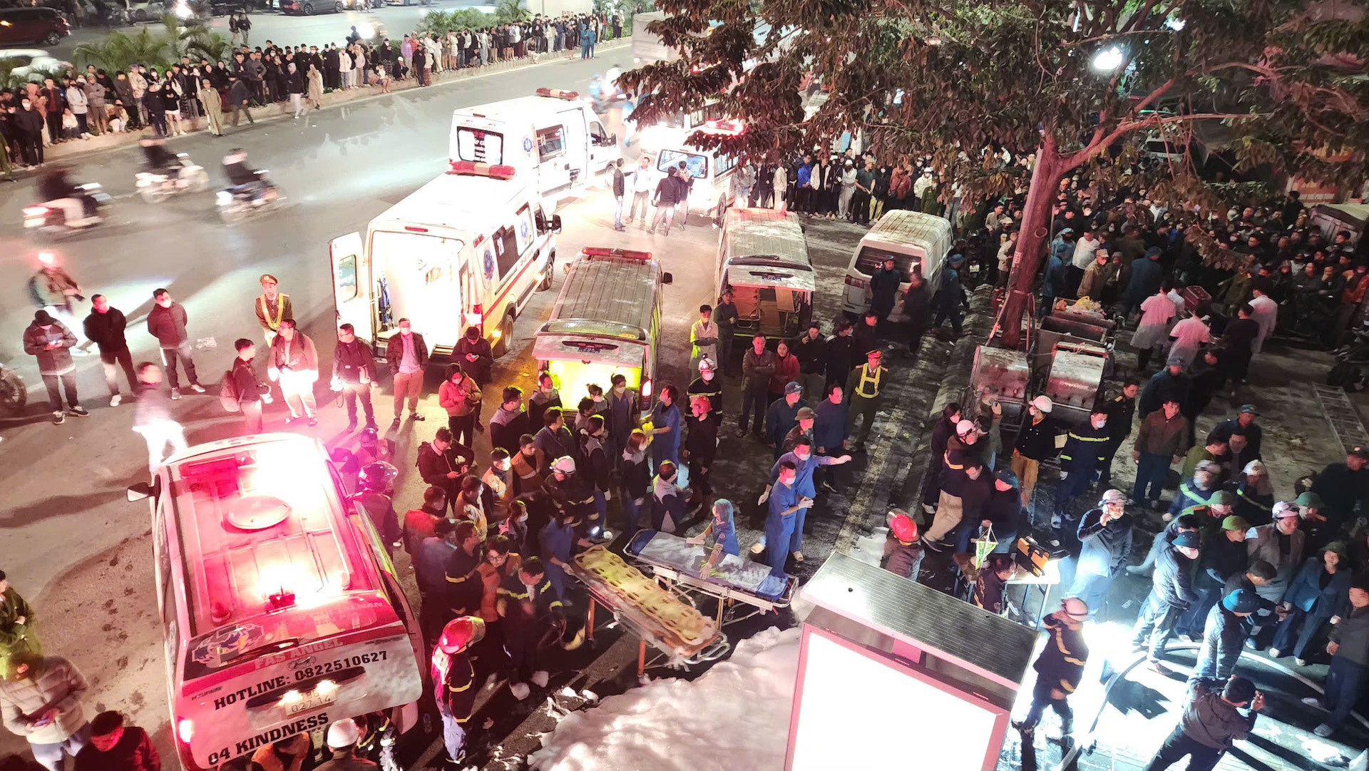 Cháy phòng trà ở Hà Nội, ít nhất 9 người tử vong ảnh 5