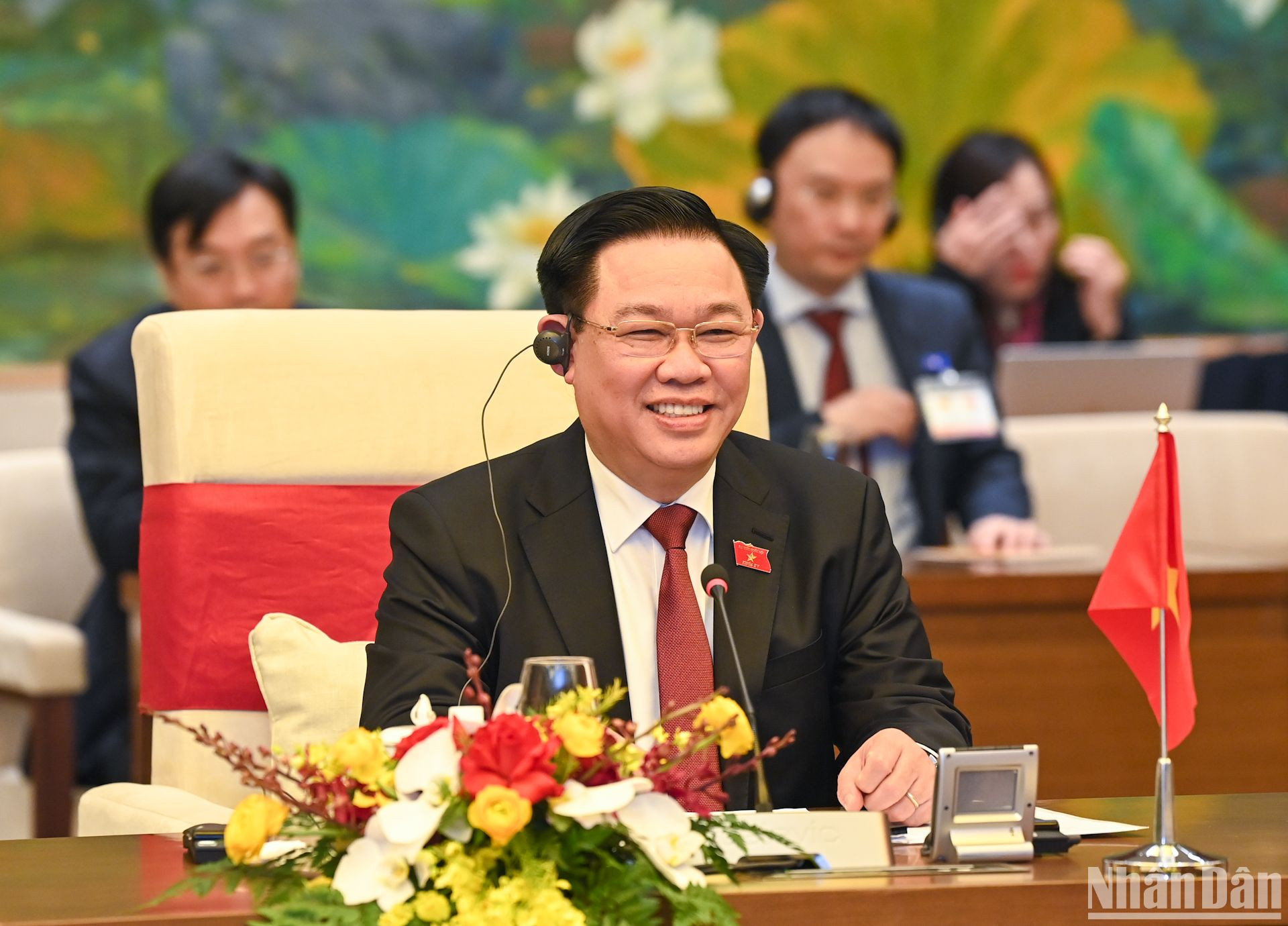 Chủ tịch Quốc hội Vương Đình Huệ phát biểu tại buổi hội kiến.