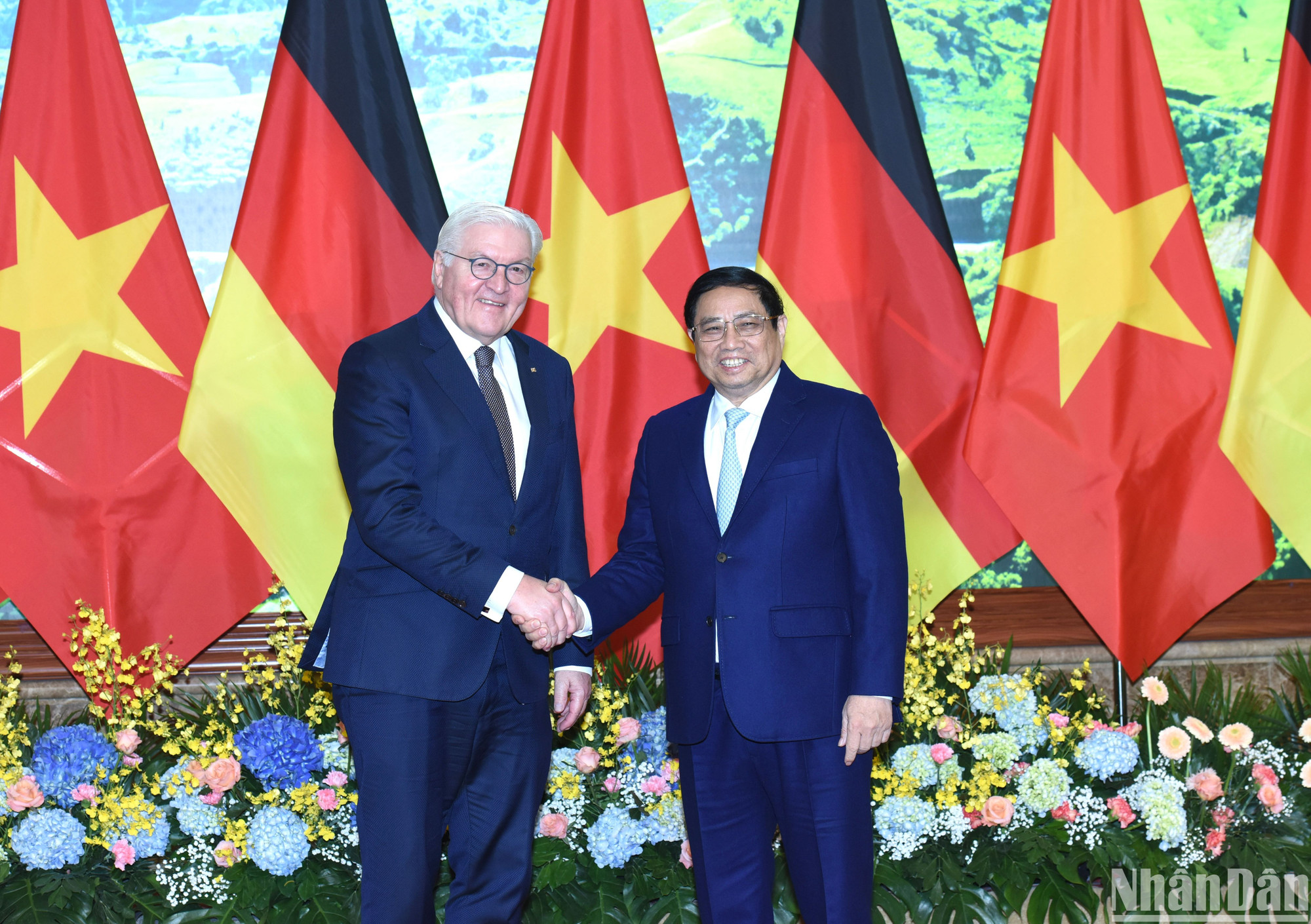 Thủ tướng Phạm Minh Chính và Tổng thống Cộng hòa Liên bang Đức Frank-Walter Steinmeier.