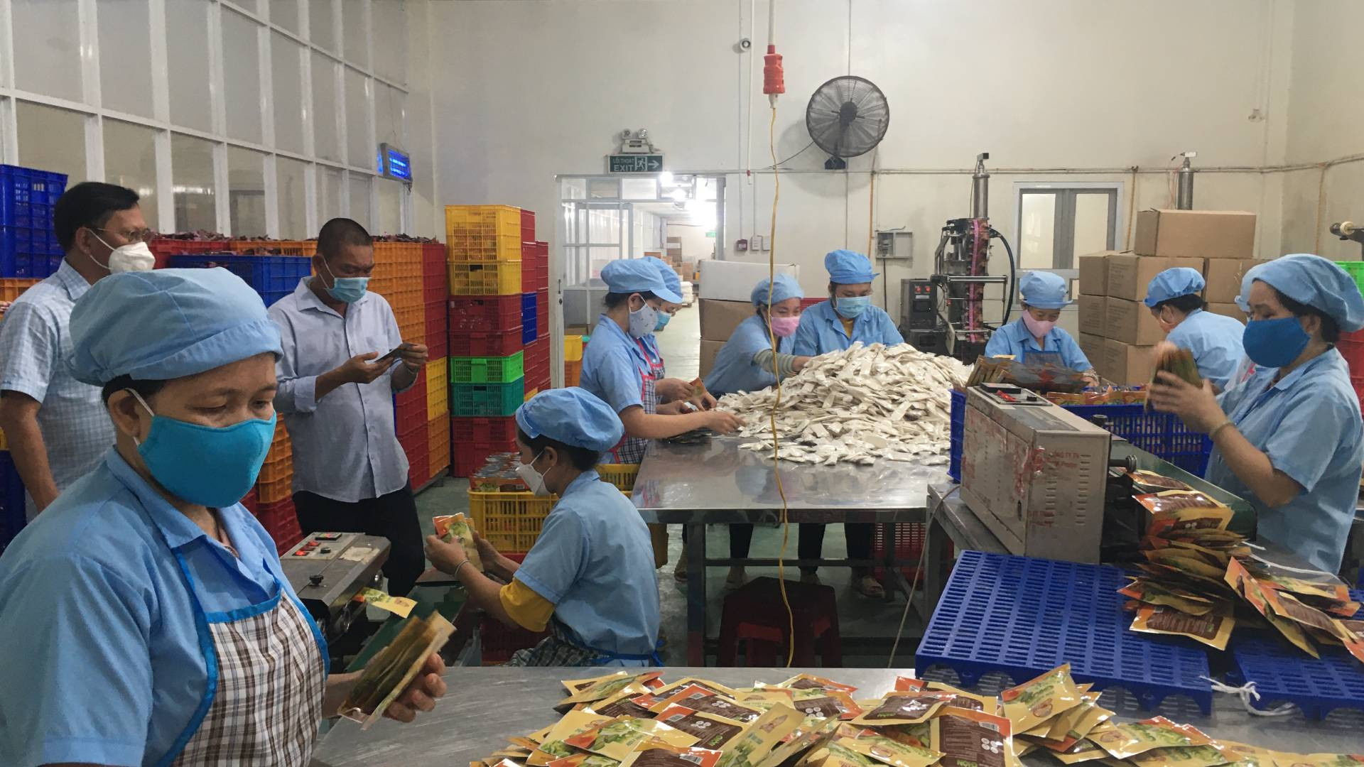 Hoạt động sản xuất, kinh doanh tại xã Bình Thới giúp tạo việc làm cho người lao động.