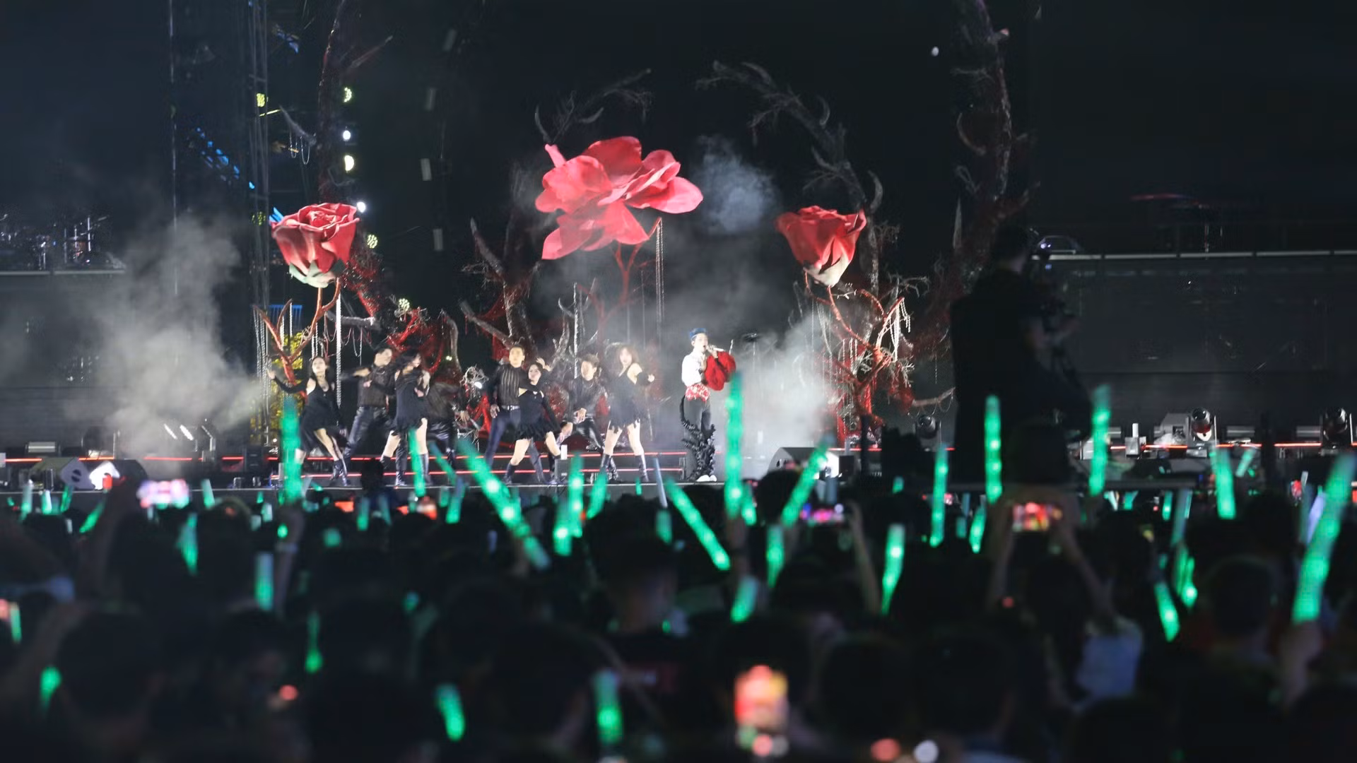 Chương trình Countdown đónTết Dương lịch 2025 không chỉ là một sự kiện giải trí mà còn mang ý nghĩa văn hóa, tinh thần sâu sắc. Đây là dịp để mọi người cùng nhau nhìn lại những thành tựu của năm cũ, hướng tới một năm mới với nhiều hy vọng và mục tiêu mới. Đồng thời, sự kiện cũng góp phần quảng bá hình ảnh của Thành phố Hồ Chí Minh - một thành phố năng động, hiện đại và thân thiện.