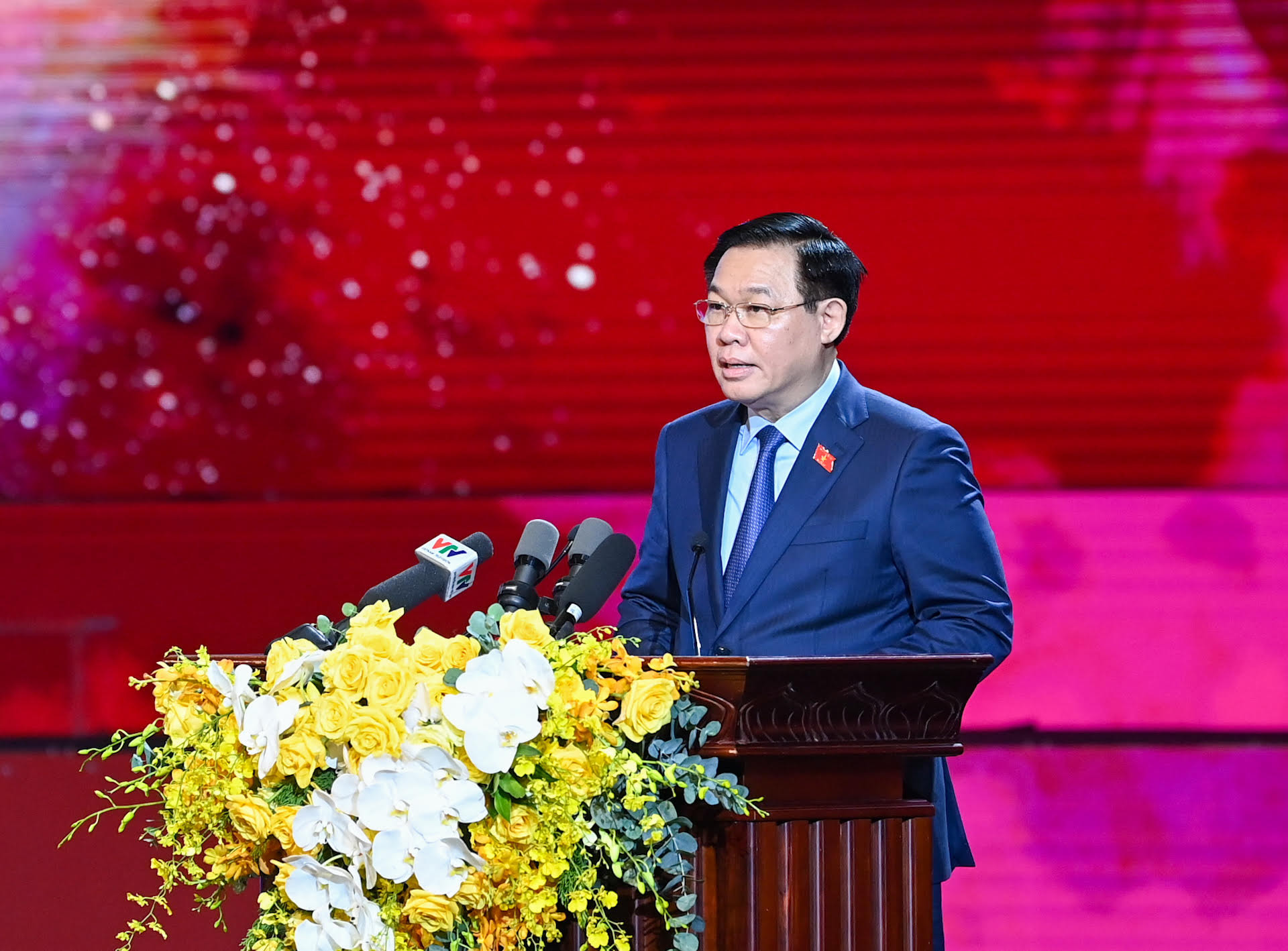 Chủ tịch Quốc hội Vương Đình Huệ phát biểu tại buổi lễ.