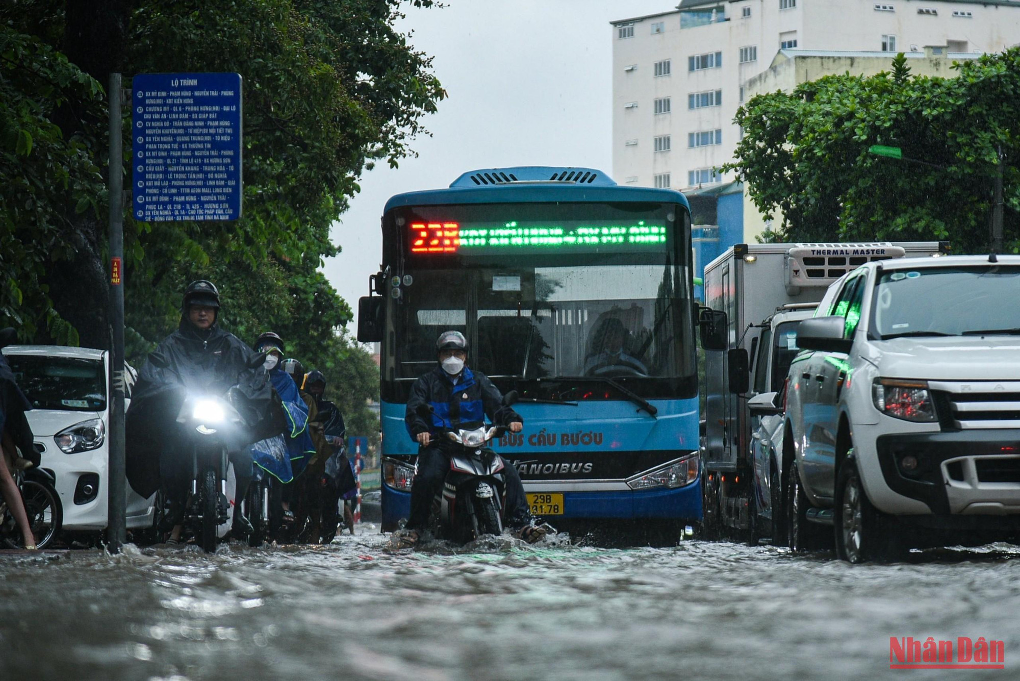 Khu vực trước Bệnh viện 103, Hà Đông. (Ảnh: Sơn Bách) Khu vực trước Bệnh viện 103, Hà Đông. (Ảnh: Sơn Bách)