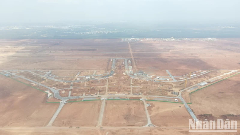 Công trường xây dựng nhà ga hành khách Cảng hàng không quốc tế Long Thành. (Ảnh: THIÊN VƯƠNG)