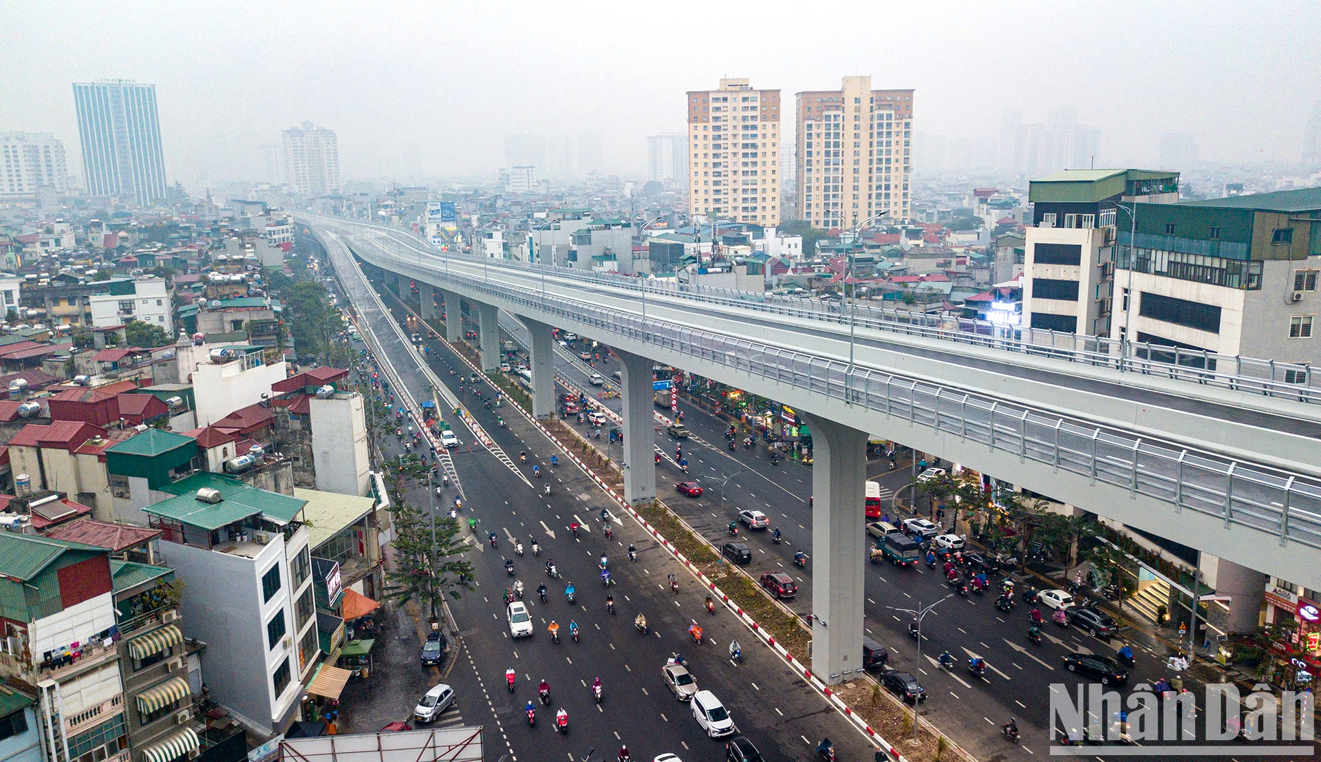 Đường Vành đai 2 trên cao đoạn Vĩnh Tuy-Ngã Tư Sở (Hà Nội). (Ảnh: THÀNH ĐẠT)