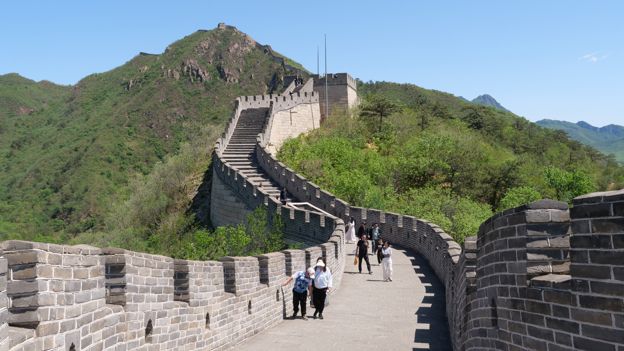 Trường thành Hoàng Hoa Thành được bắt đầu xây dựng từ năm 1404 và hoàn thành vào năm 1592.