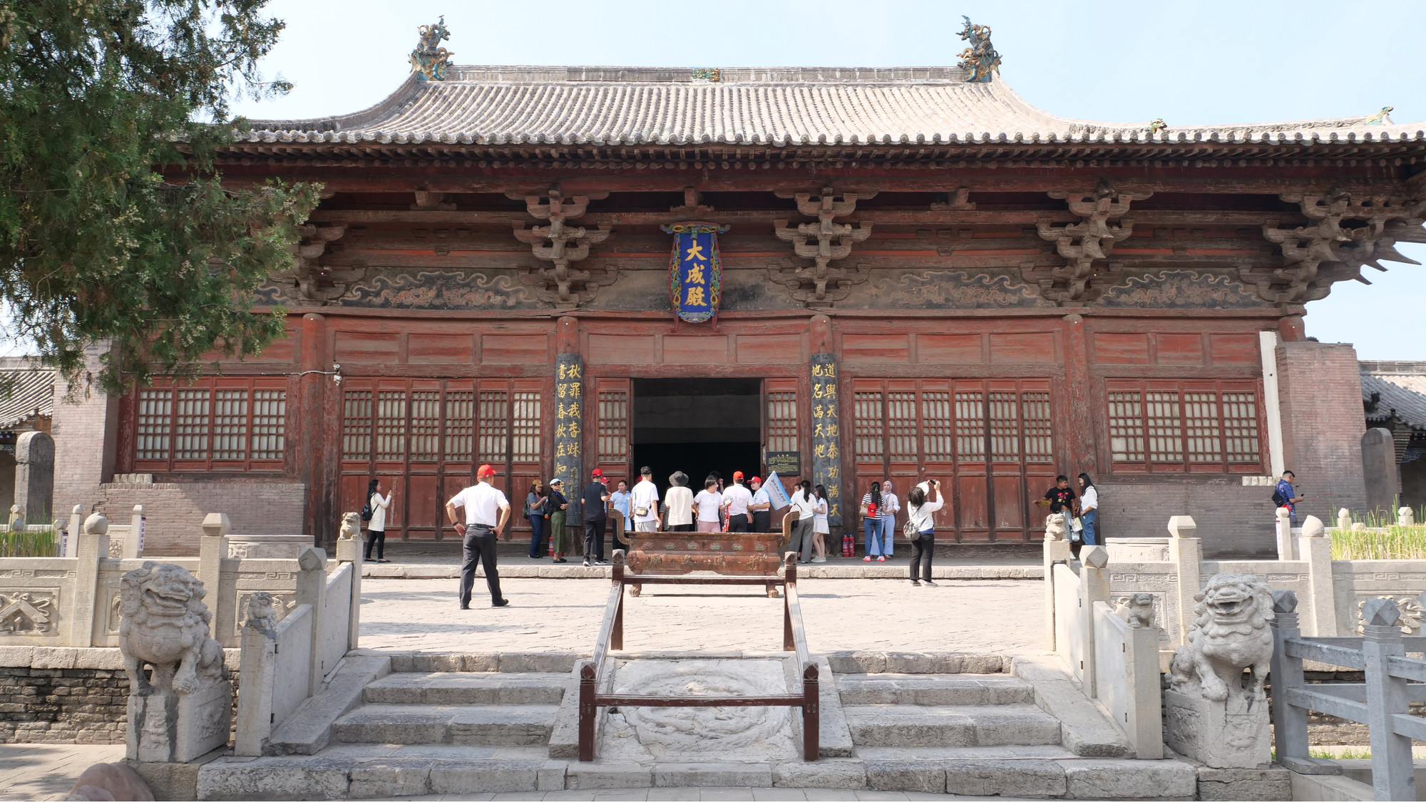 Điện Đại Thành là đại điện chính trong Văn Miếu có lịch sử 850 năm tuổi.