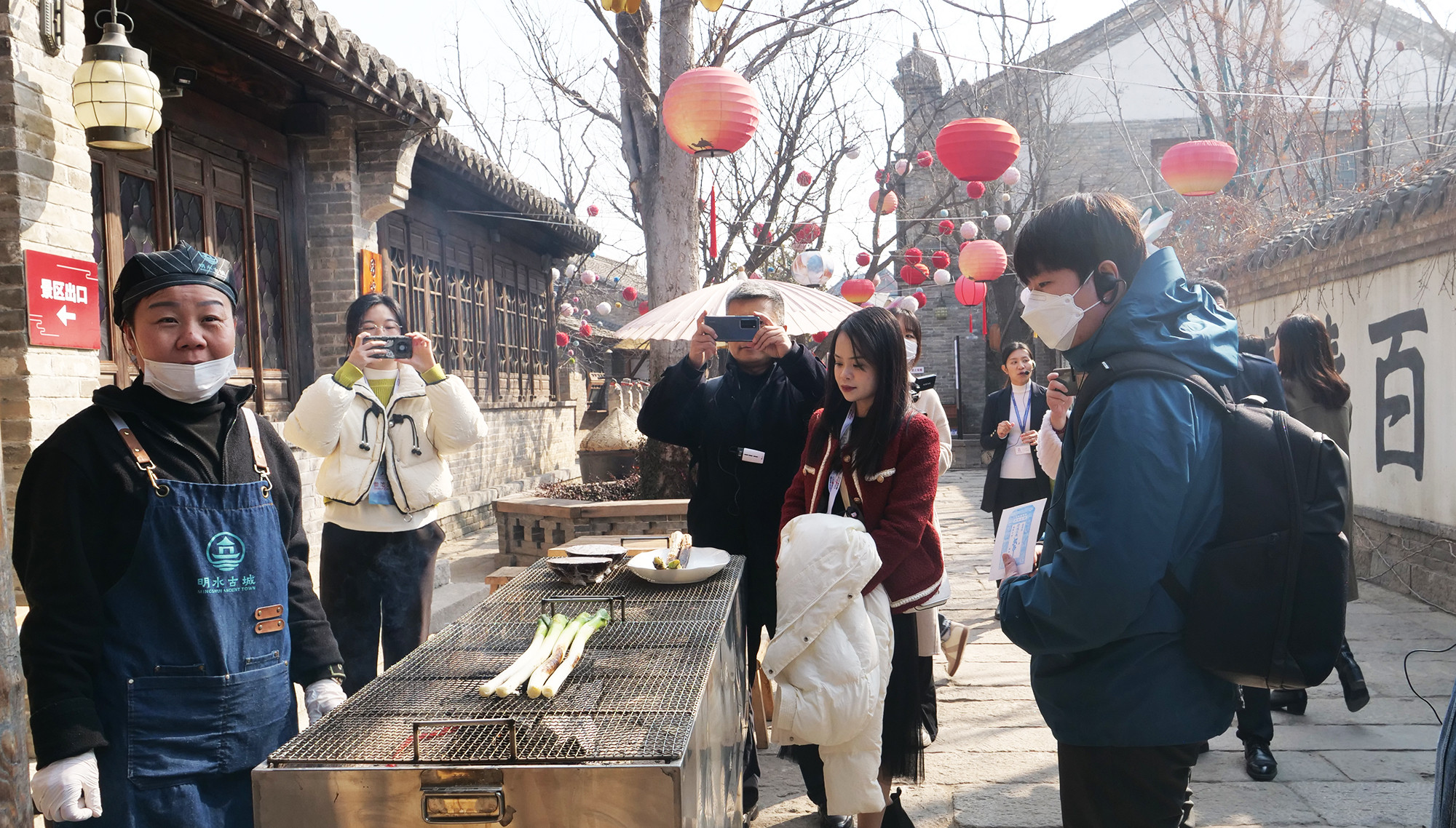 Tỏi tây nướng - món ăn dân dã truyền thống của Sơn Đông.