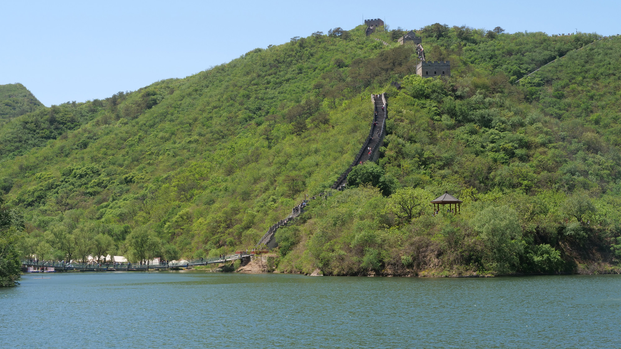 Hồ Hạo Minh được hình thành do các con suối tự nhiên chảy từ trên núi xuống, diện tích mặt hồ 18,4ha, độ sâu trung bình 10m, chỗ sâu nhất lên tới 30m. Chất lượng nước hồ đạt tiêu chuẩn cấp I quốc gia, có thể sử dụng làm nguồn nước uống.