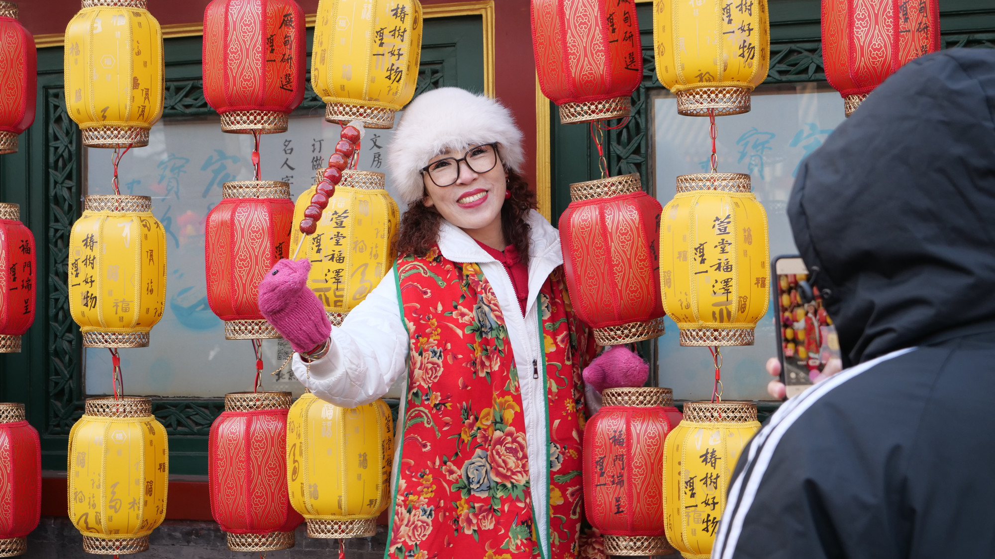 Khách du xuân vẫn có thể tìm cho mình một góc đẹp để chụp ảnh check-in.