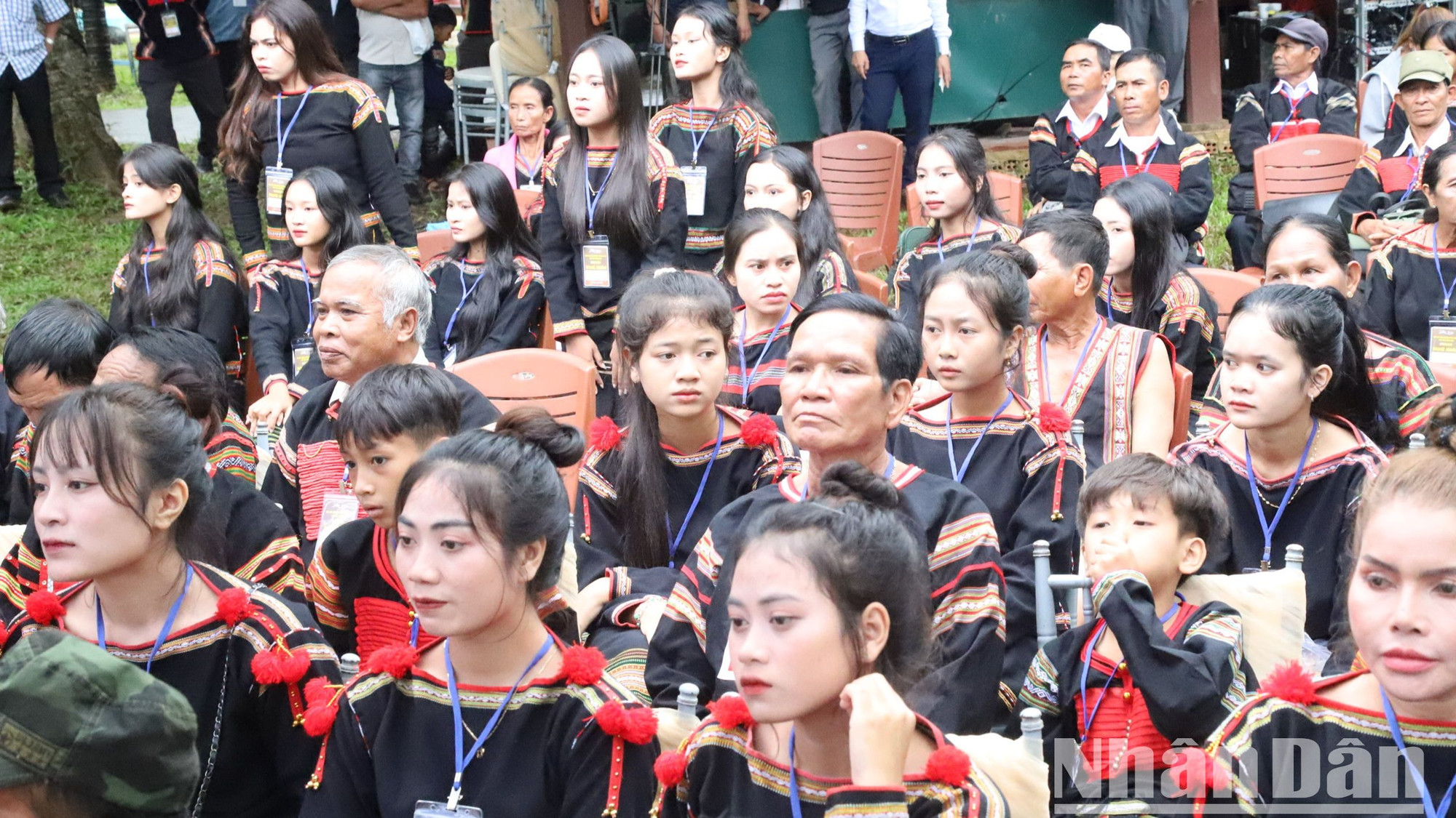 Các nghệ nhân tham gia liên hoan.