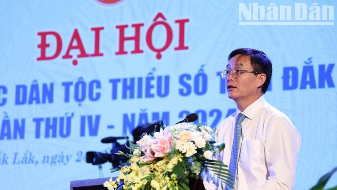 Bí thư Tỉnh ủy Đắk Lắk Nguyễn Đình Trung phát biểu tại đại hội. Bí thư Tỉnh ủy Đắk Lắk Nguyễn Đình Trung phát biểu tại đại hội.