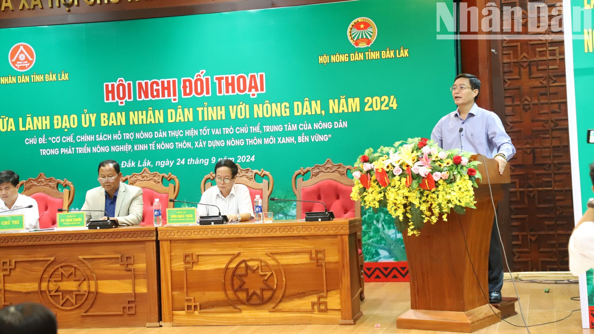 Bí thư Tỉnh ủy Đắk Lắk Nguyễn Đình Trung phát biểu tại hội nghị đối thoại.