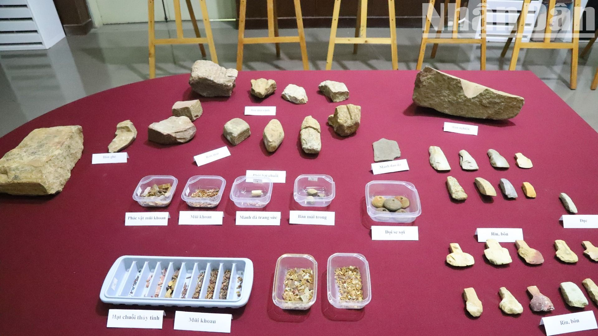 Các di vật, hiện vật thu được trong lần khai quật lần thứ ba tại Di chỉ khảo cổ học Thác Hai. Các di vật, hiện vật thu được trong lần khai quật lần thứ ba tại Di chỉ khảo cổ học Thác Hai.