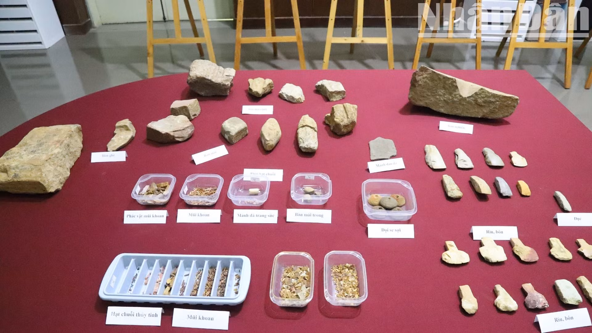 Các di vật, hiện vật thu được trong lần khai quật lần thứ ba tại Di chỉ khảo cổ học Thác Hai. Các di vật, hiện vật thu được trong lần khai quật lần thứ ba tại Di chỉ khảo cổ học Thác Hai.