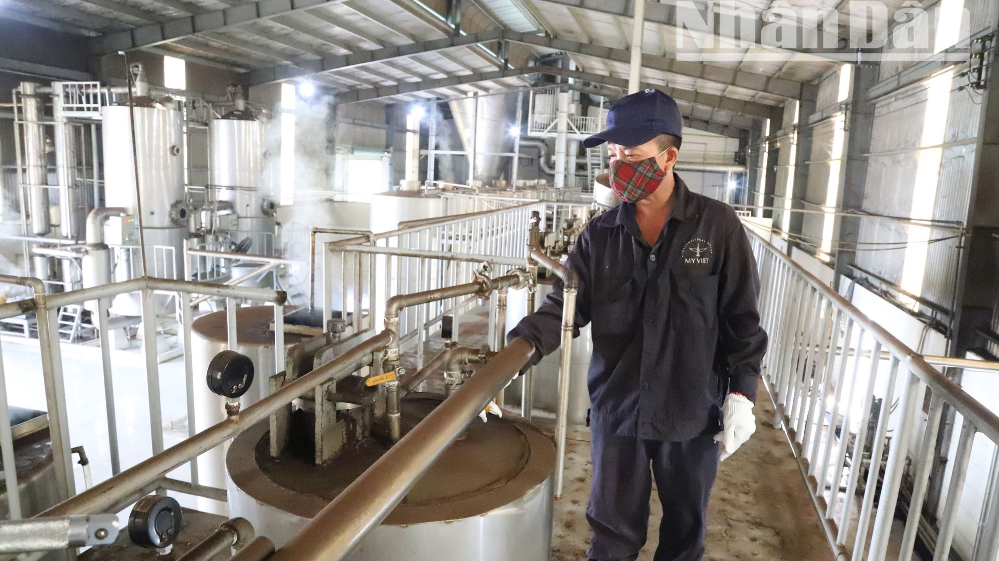 Kỹ năng, tay nghề của người lao động trong các doanh nghiệp sản xuất, chế biến ở Đắk Lắk còn thấp.