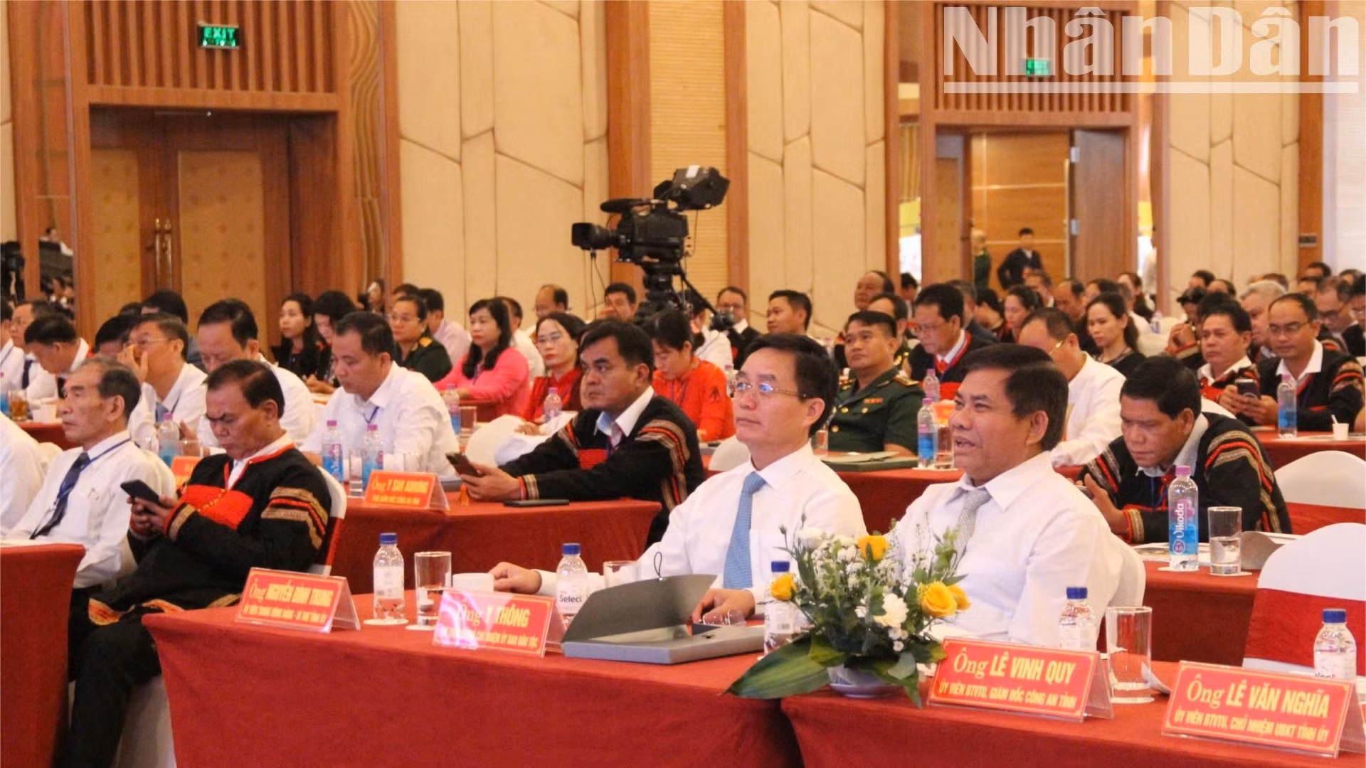 Các đại biểu dự đại hội.