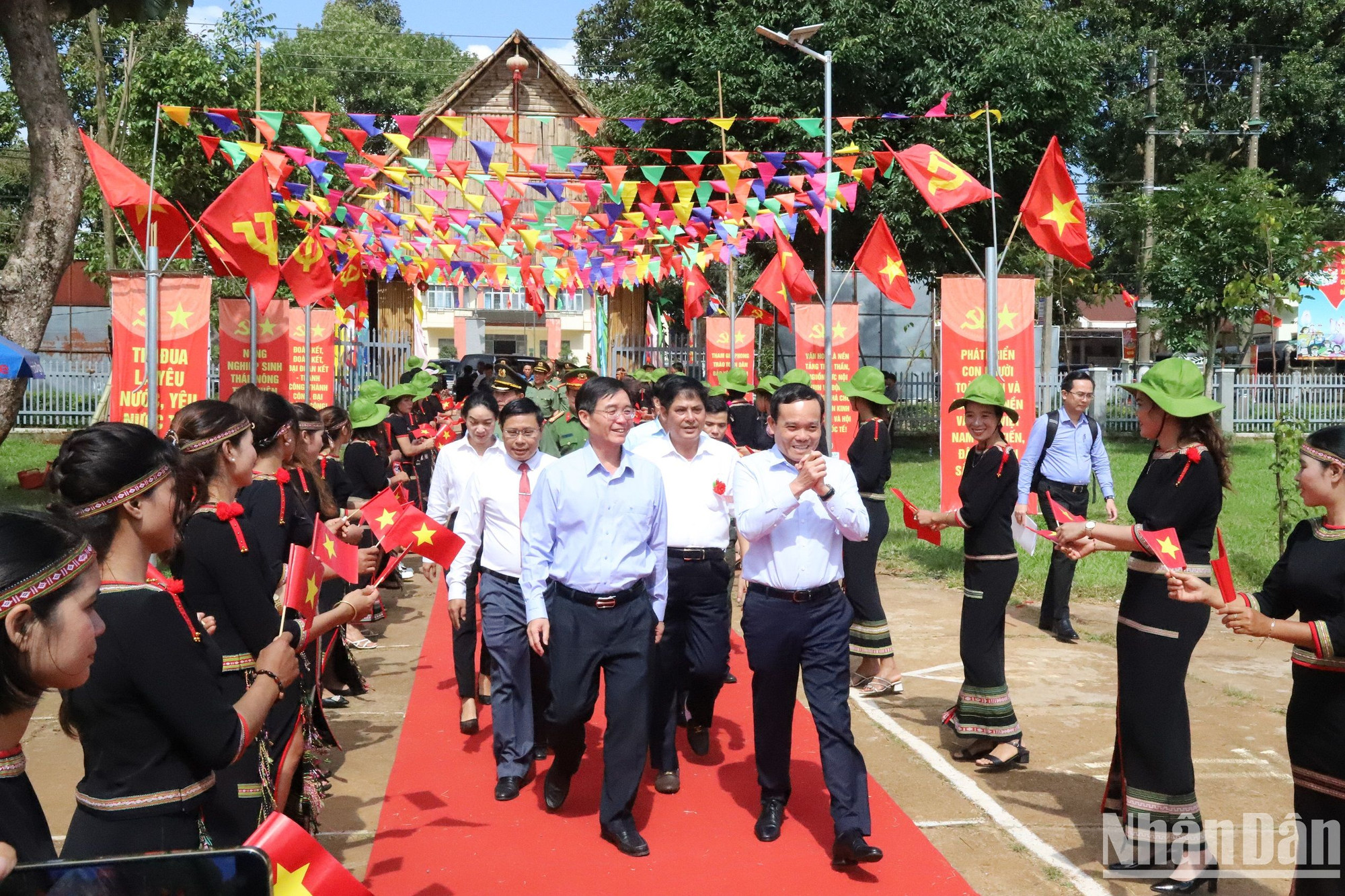 Đồng bào các dân tộc ở Đắk Lắk khẳng định, được sự quan tâm, đầu tư toàn diện của Đảng, Nhà nước và sự nỗ lực của Đảng bộ, chính quyền, nhân dân các dân tộc trong tỉnh, đến nay Đắk Lắk đã phát triển vượt bậc về mọi mặt, đời sống của đồng bào dân tộc thiểu số có nhiều thay đổi lớn.