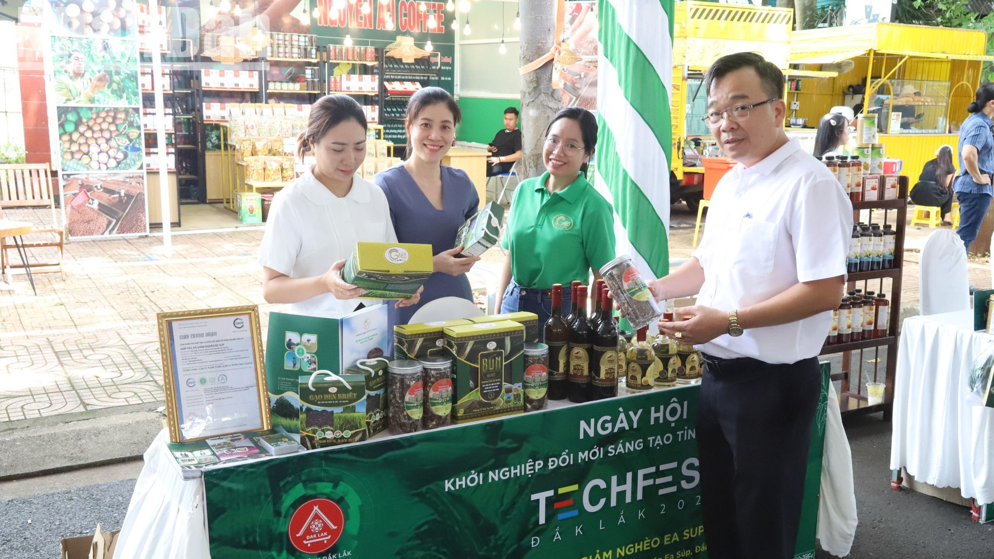 Các sản phẩm OCOP của tỉnh Đắk Lắk rất đa dạng, phong phú. Các sản phẩm OCOP của tỉnh Đắk Lắk rất đa dạng, phong phú.