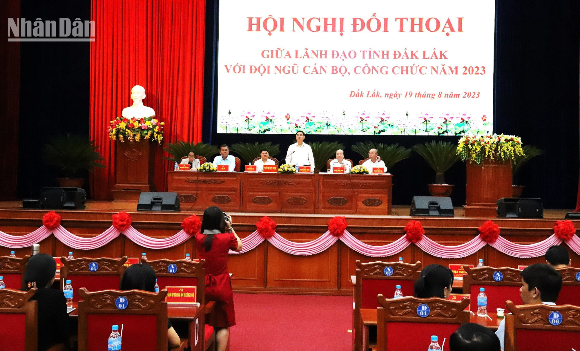 Tỉnh Đắk Lắk sẽ xử lý nghiêm những cán bộ, công chức gây nhũng nhiễu, phiền hà và vòi vĩnh doanh nghiệp.