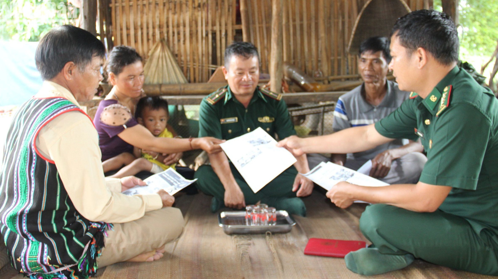 Bộ đội Biên phòng tỉnh Bình Phước tuyên truyền, vận động nhân dân thực hiện tốt quy chế biên giới.
