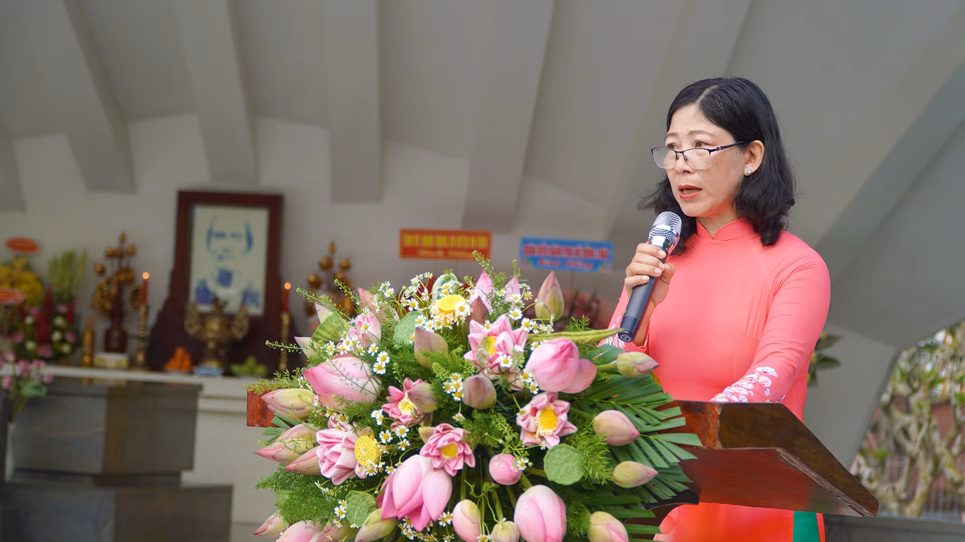 Chủ tịch Hội Liên hiệp Phụ nữ tỉnh Đồng Tháp Nguyễn Thị Nhanh phát biểu. (Ảnh: HỮU NGHĨA)