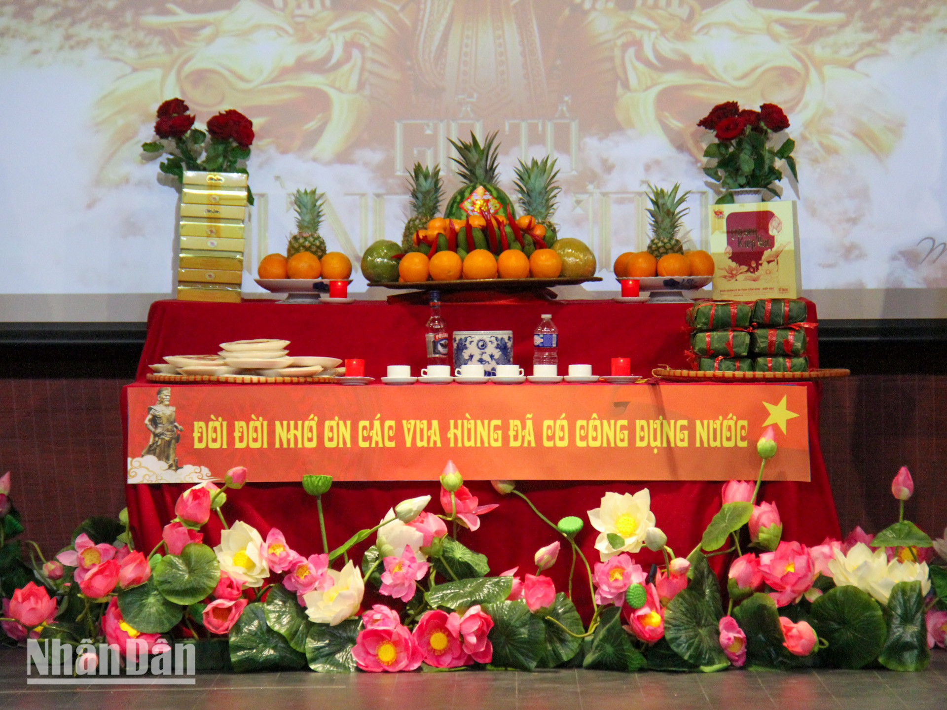 Đây là dịp quan trọng để toàn thể các cơ quan đại diện cùng các thế hệ người Việt tại Pháp thể hiện tình yêu quê hương, niềm tự hào dân tộc. Đây là dịp quan trọng để toàn thể các cơ quan đại diện cùng các thế hệ người Việt tại Pháp thể hiện tình yêu quê hương, niềm tự hào dân tộc.